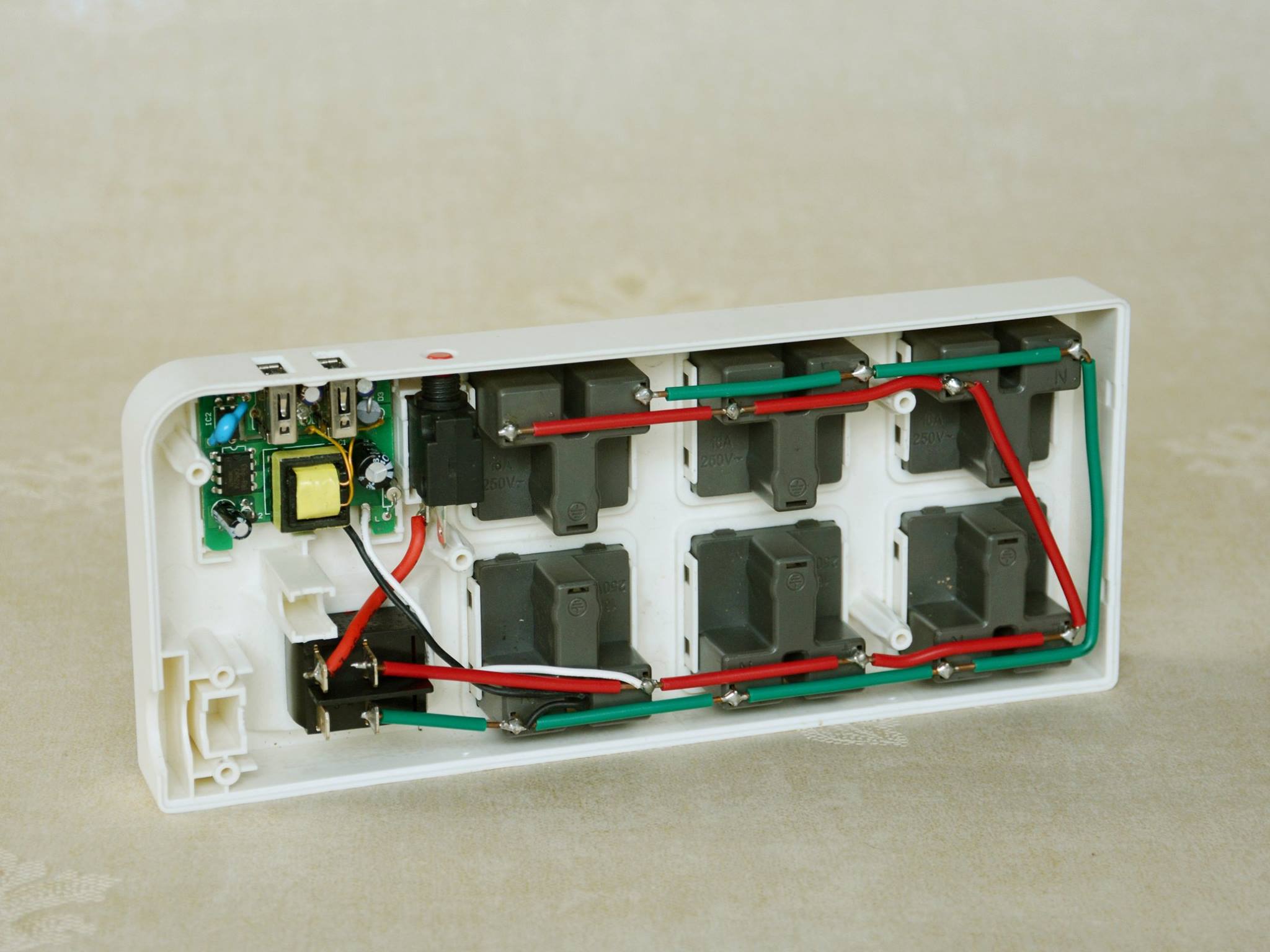 Ổ CẮM KÉO DÀI USB0033M 16A
