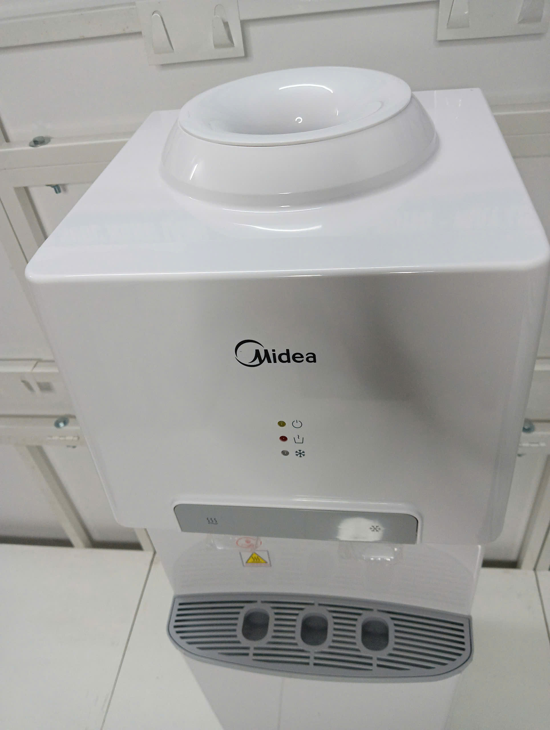 Cây nước nóng lạnh Midea YD1732S-W