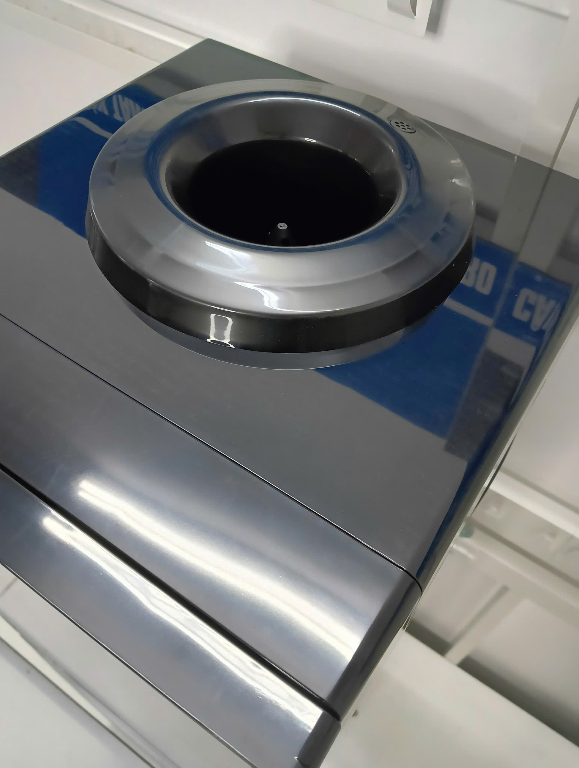 Cây nước nóng lạnh Midea YL1836S-B 520W, 3 vòi