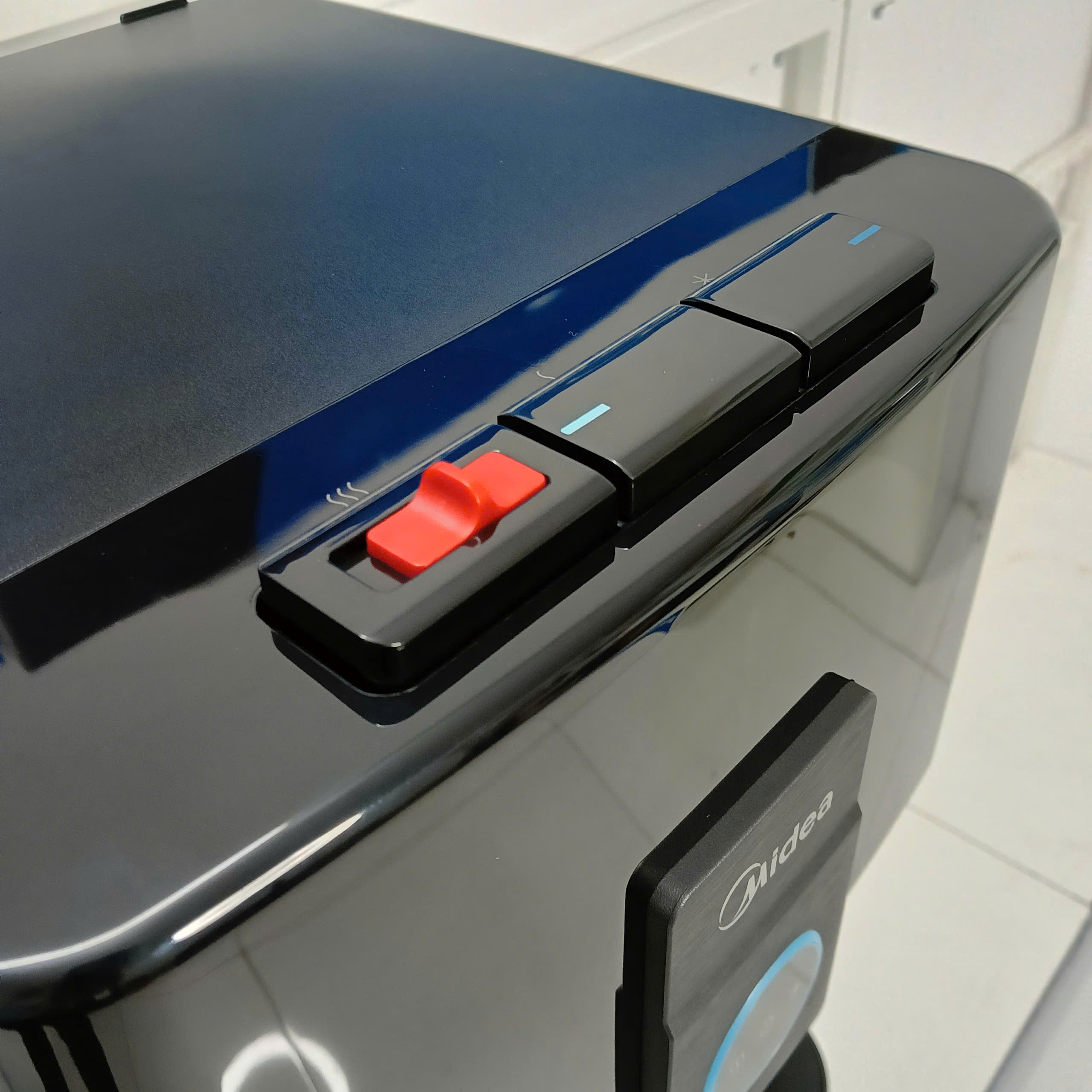 Cây nước nóng lạnh Midea YL2036S-B