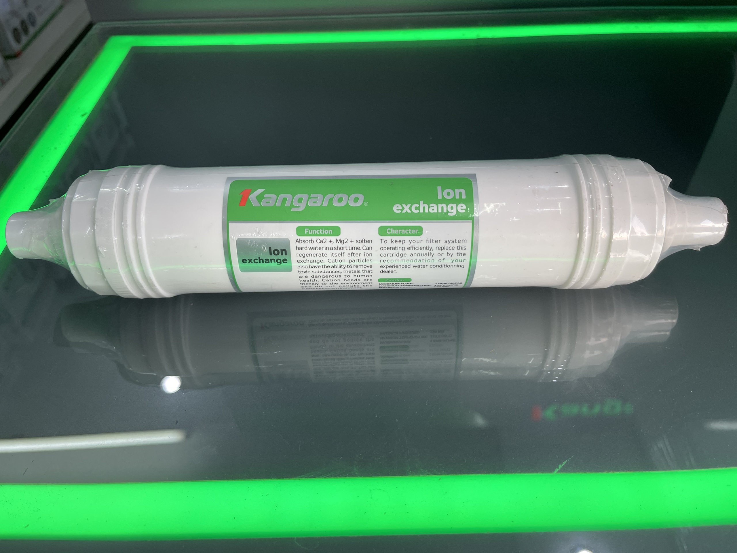 Lõi số 2 - (KG100ES, KG100EO): Lõi T33 to, than GAC, Ion Exchange 2 đầu, thân trắng sứ, nắp trắng sứ