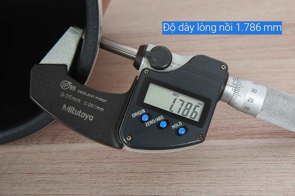 Nồi cơm điện tử Kangaroo 1.8 lít KG18DR12