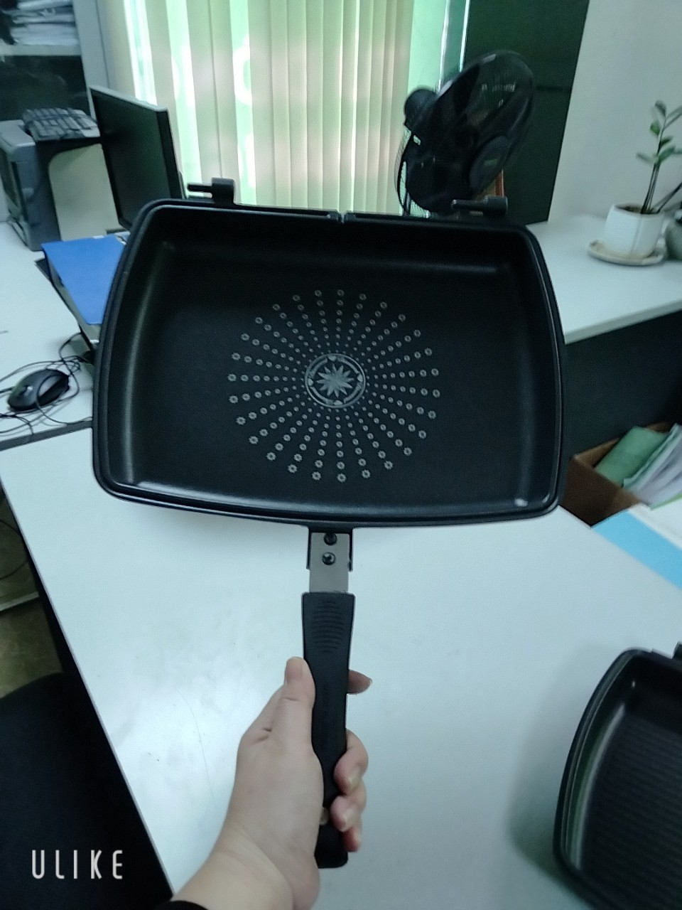 Chảo hai mặt Kangaroo KG303 - Hàng trưng bày thanh lý