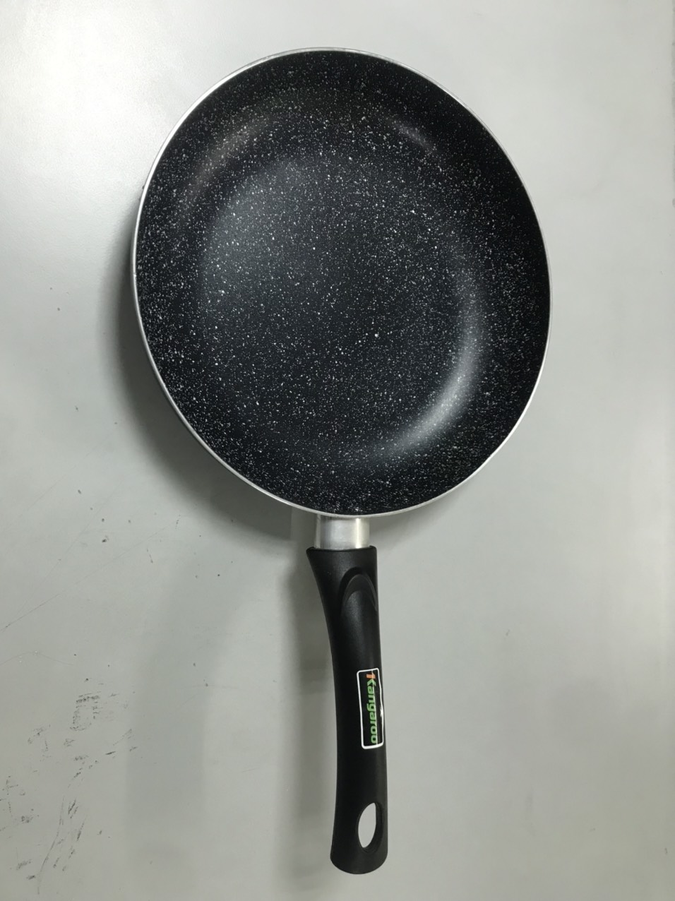 Chảo vân đá đáy từ Kangaroo KG913S