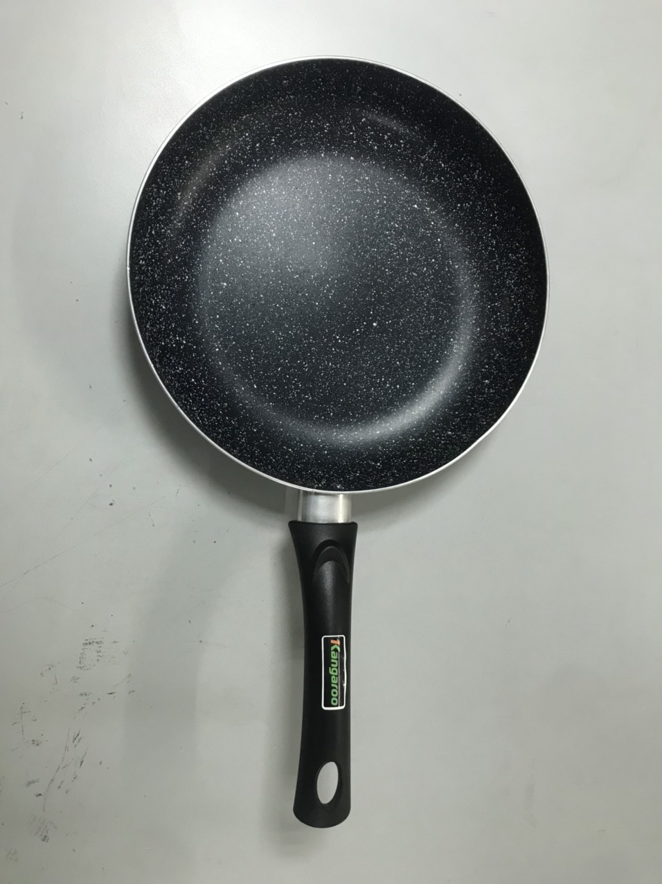 Chảo vân đá đáy từ Kangaroo KG913S