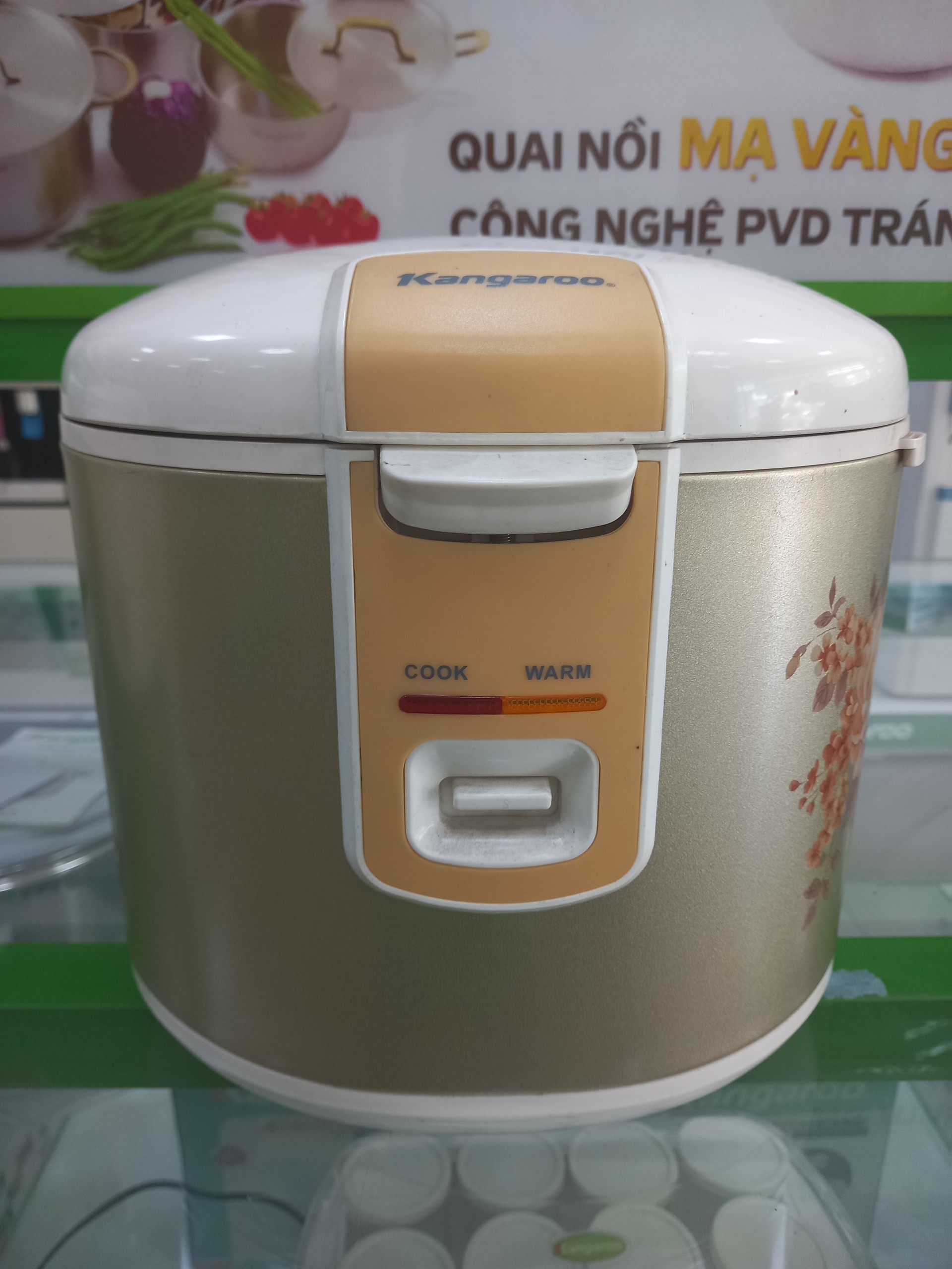 Nồi cơm điện Kangaroo KG568 - Hàng trưng bày thanh lý