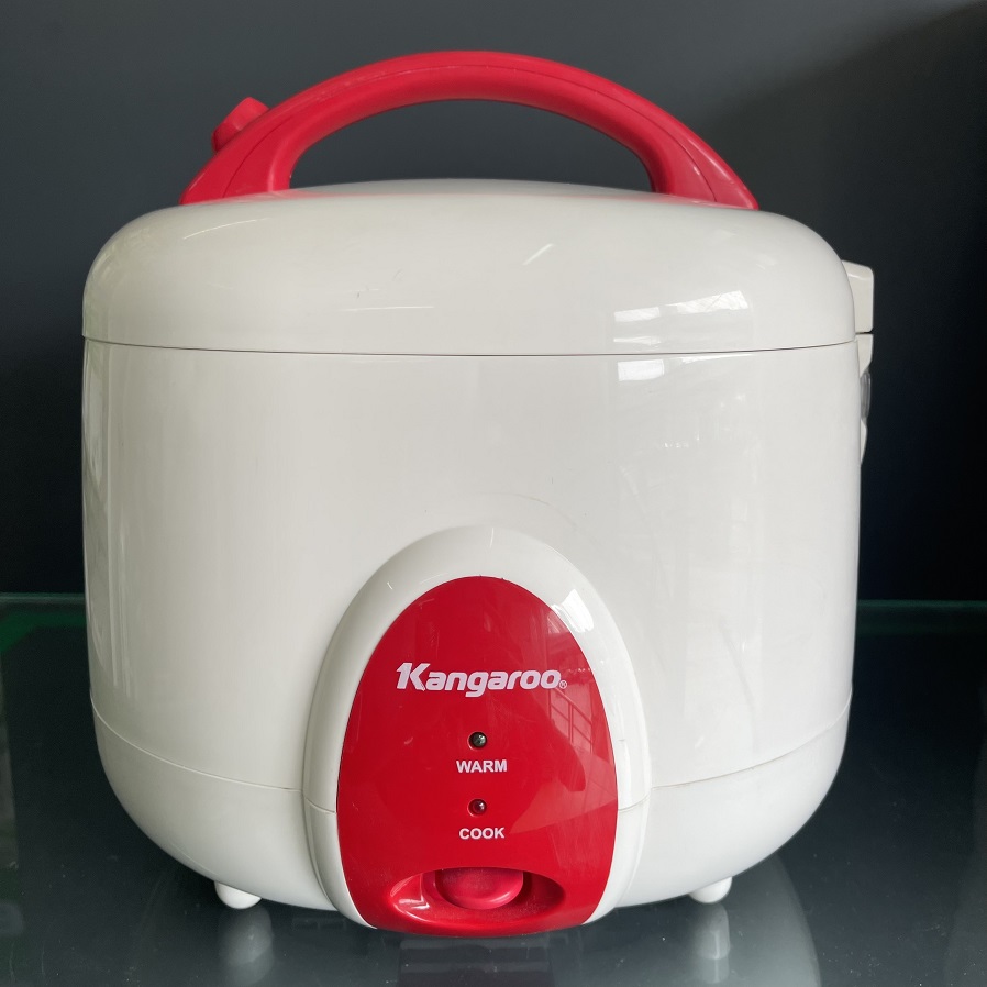 Nồi cơm điện Kangaroo KG828 - Hàng trưng bày thanh lý