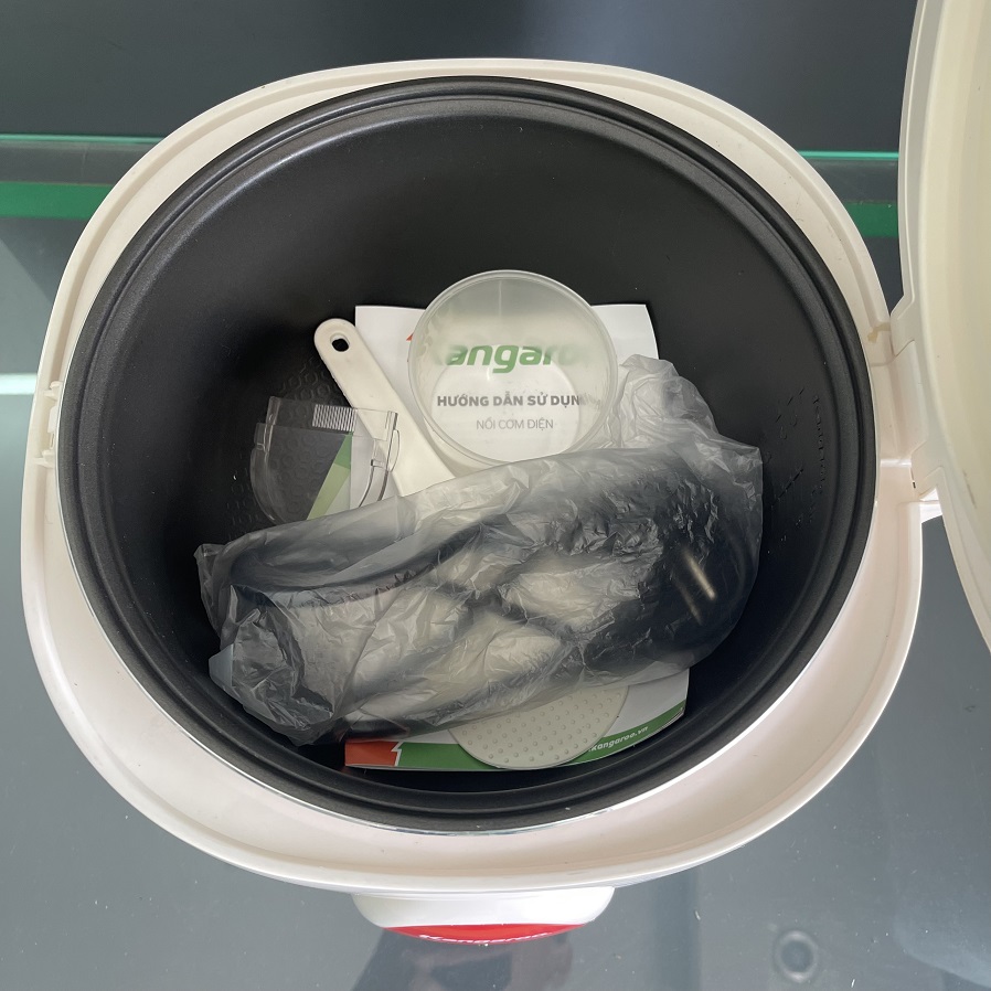 Nồi cơm điện Kangaroo KG828 - Hàng trưng bày thanh lý