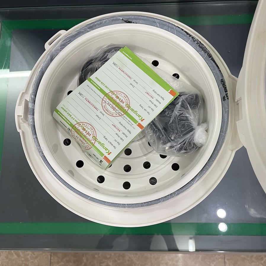 Nồi cơm điện Kangaroo KG376NT - Hàng thanh lý trưng bày