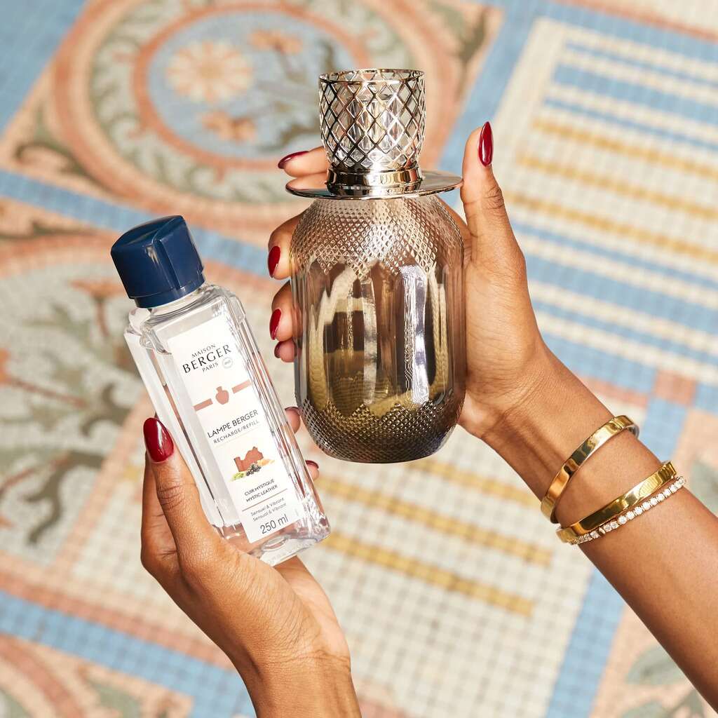 Maison Berger - Bộ đèn xông tinh dầu Evanescence Grey - 2 món - 358ml