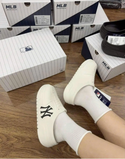 Dép Mule MLB Korea Chunky Liner Mule NY Yankees [ 3ASQC0153-50WHS ]