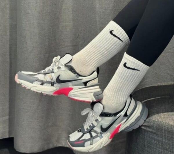 Giày Nike V2K Run Grey Pink [ FZ5061 100 ]