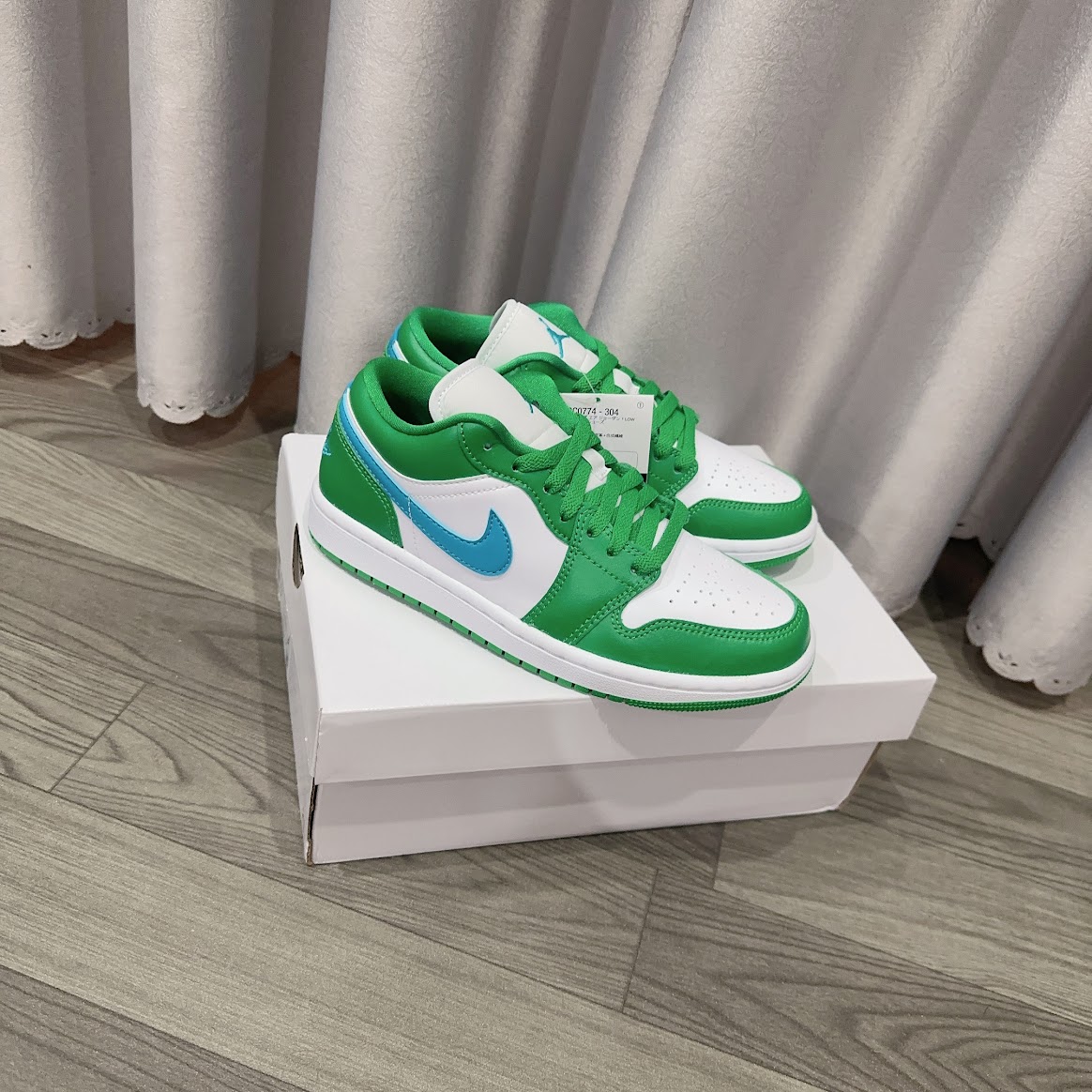Giày Nike Jordan 1 Low Lucky Green DC0774-304