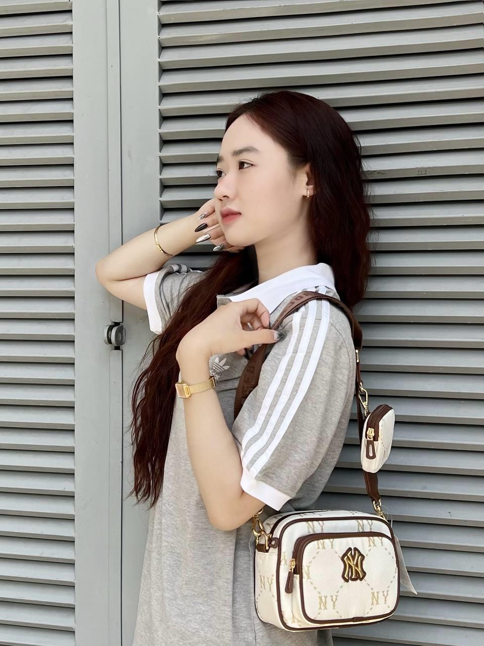 Túi MLB Monogram JQD New York Yankees Begie [ 7ACRMDA4 50BGM ]