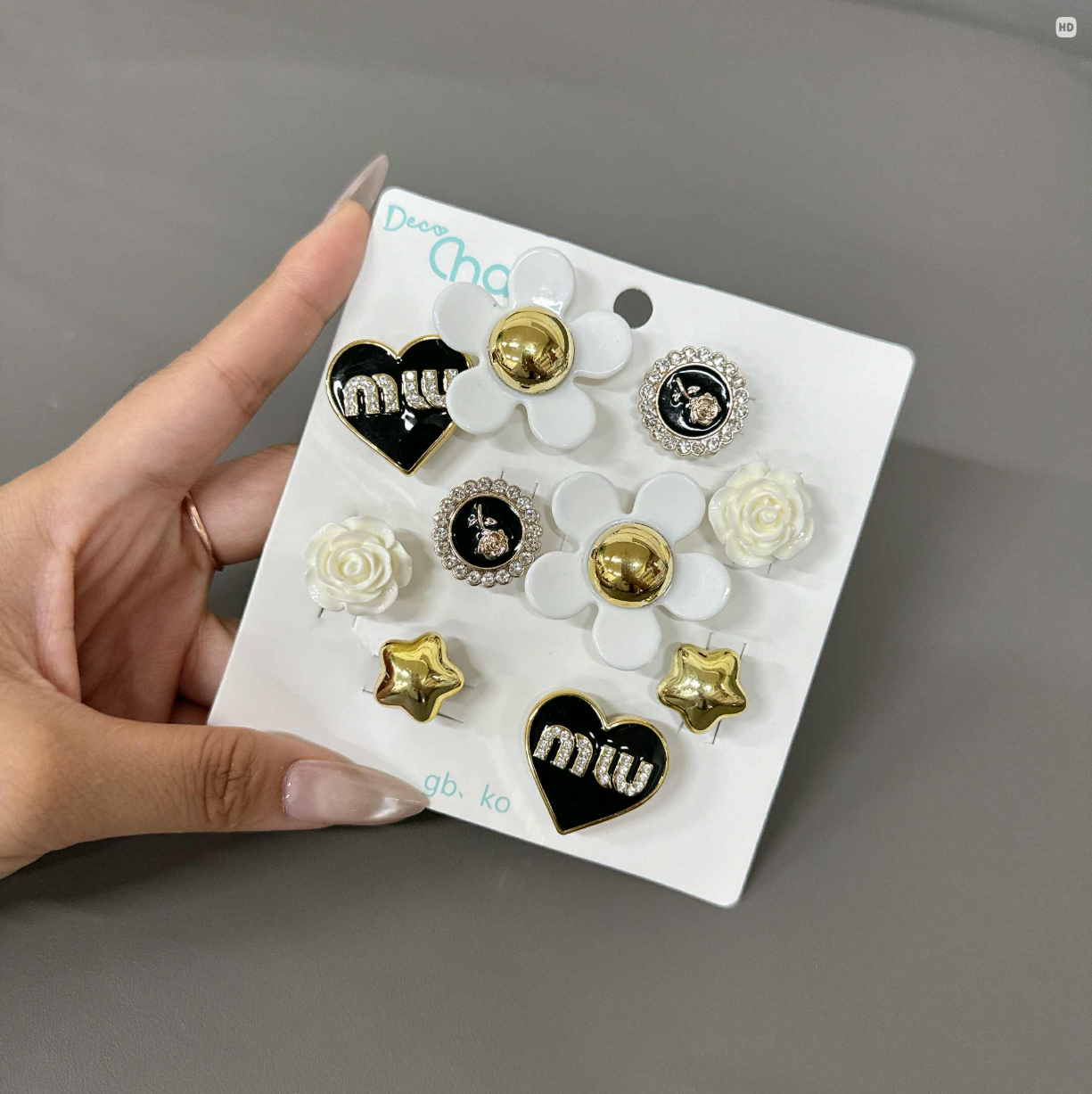 Combo 10 chiếc Jibbitz Crocs, Sticker Gắn Dép, Charm Bearbrick