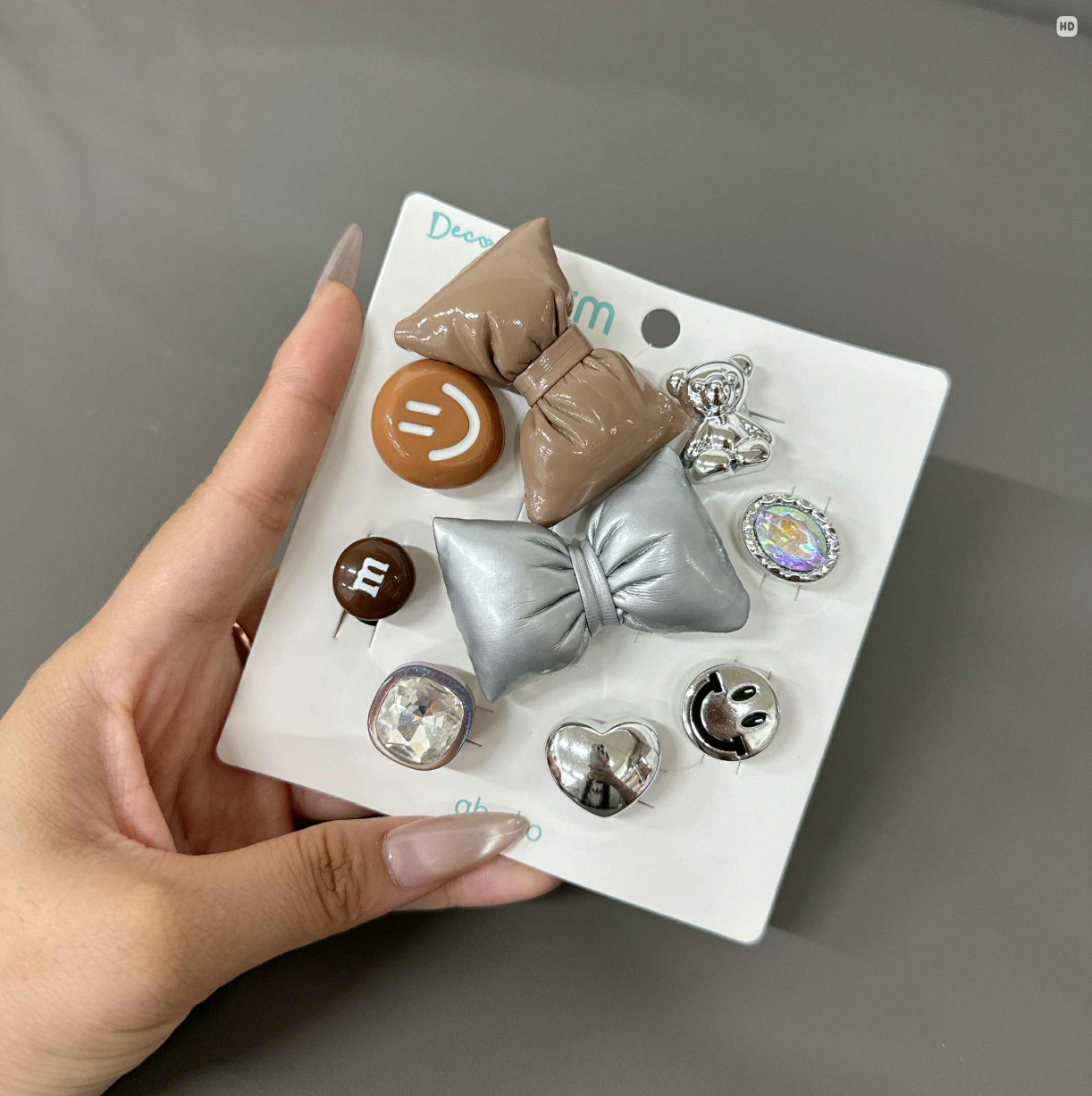 Combo 10 chiếc Jibbitz Crocs, Sticker Gắn Dép, Charm Bearbrick