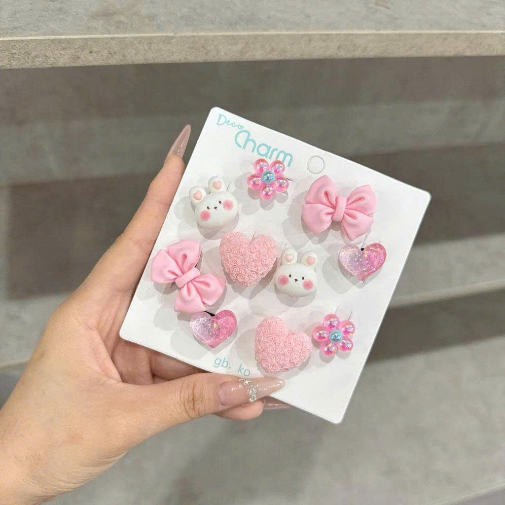 Combo 10 chiếc Jibbitz Crocs, Sticker Gắn Dép, Charm Bearbrick