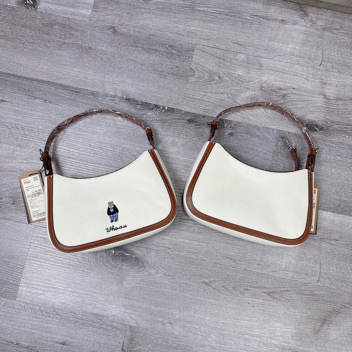 Túi Đeo Vai Whoau Steve Canvas Square Màu Be 2024 [ WHBGE3813A-00 ]