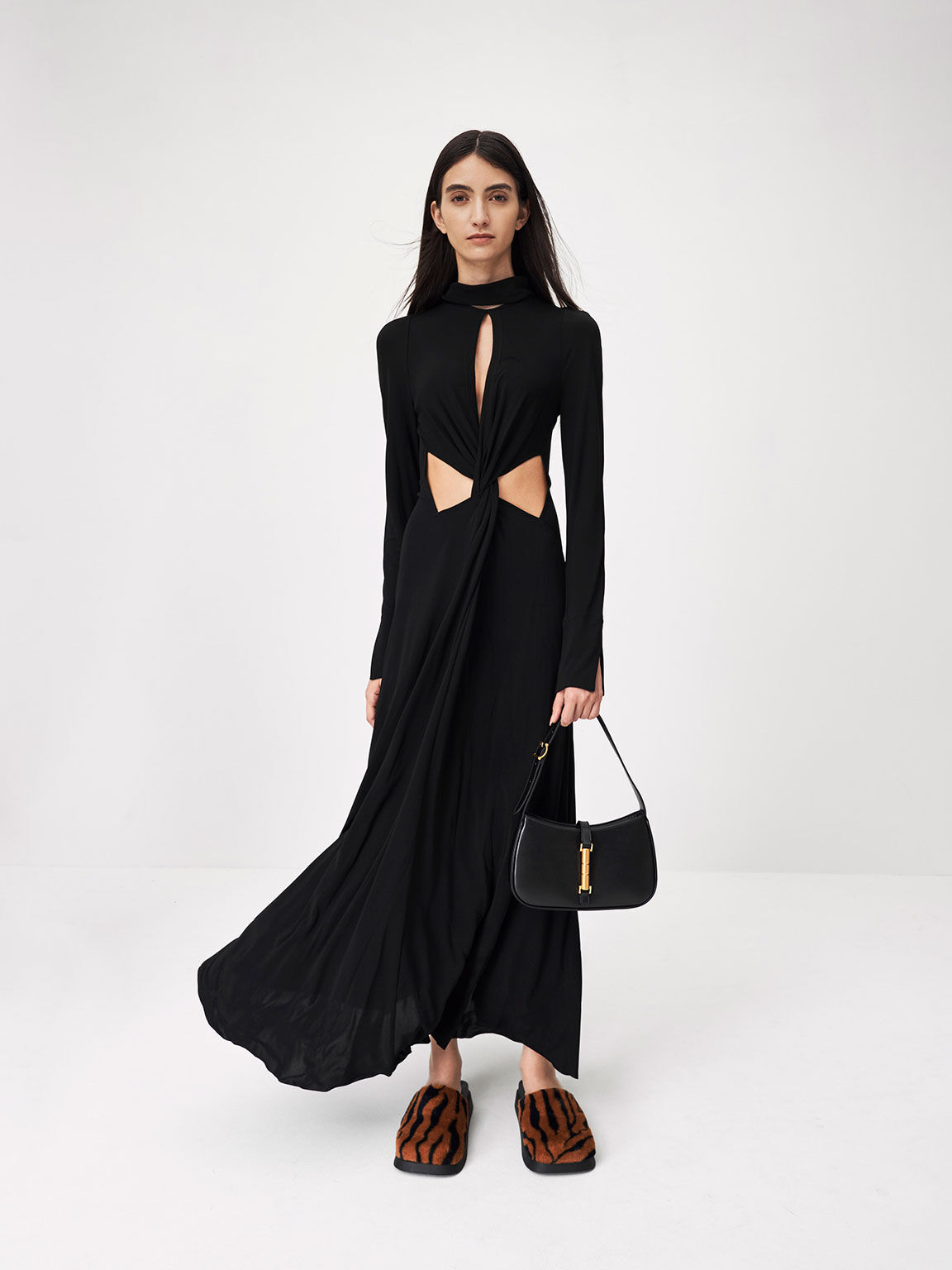 Túi Charles & Keith Cesia Metallic Accent Shoulder Bag - Black [ CK2-20151158 ]