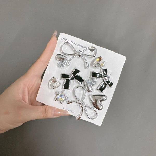 Combo 10 chiếc Jibbitz Crocs, Sticker Gắn Dép, Charm Bearbrick