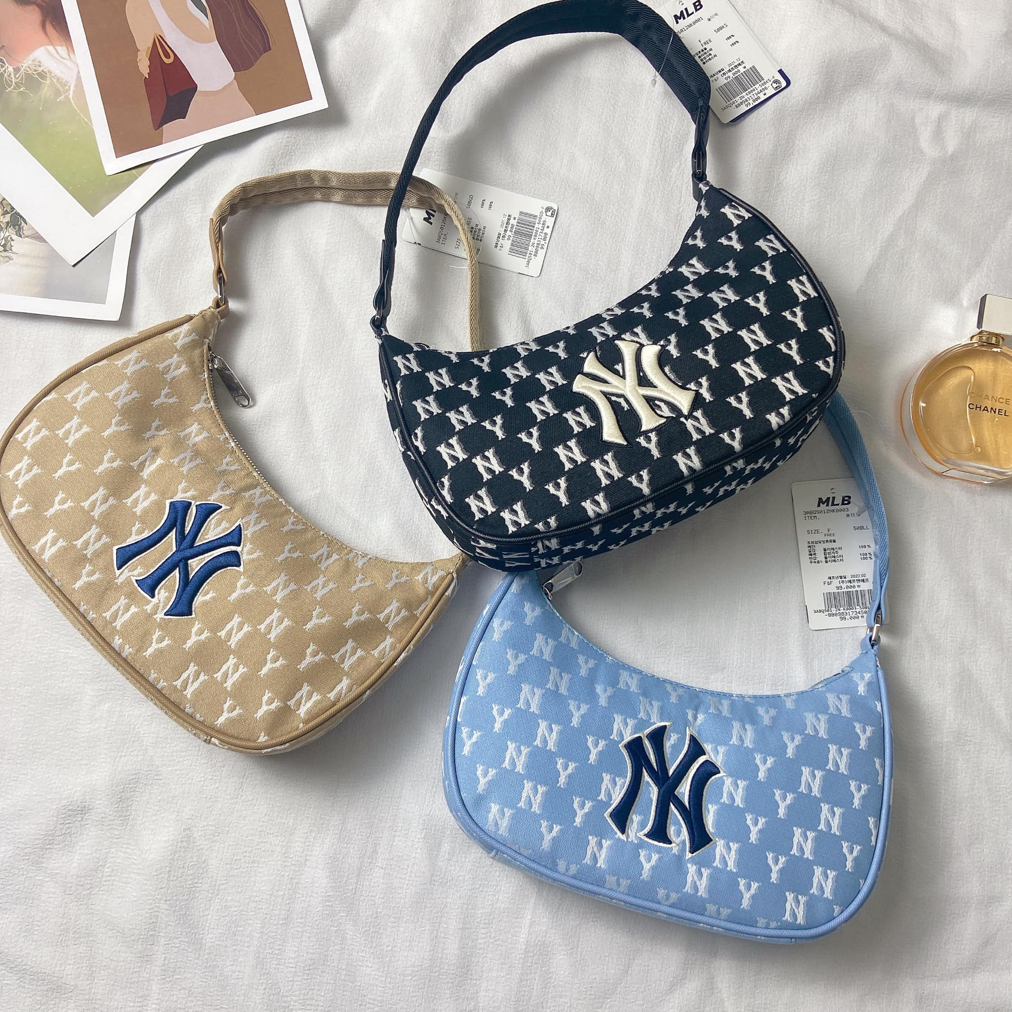 Túi MLB Monogram NY màu Vàng Cát [ 3ABQS012N-50BGD ]