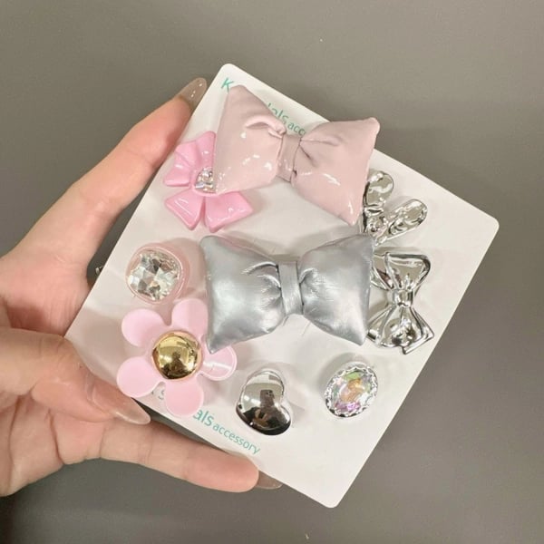 Combo 10 chiếc Jibbitz Crocs, Sticker Gắn Dép, Charm Bearbrick