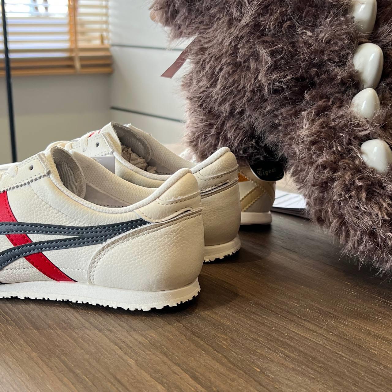 Giày Onitsuka Tiger Machu Racer Cream Black Red [ 1183B770-100 ]