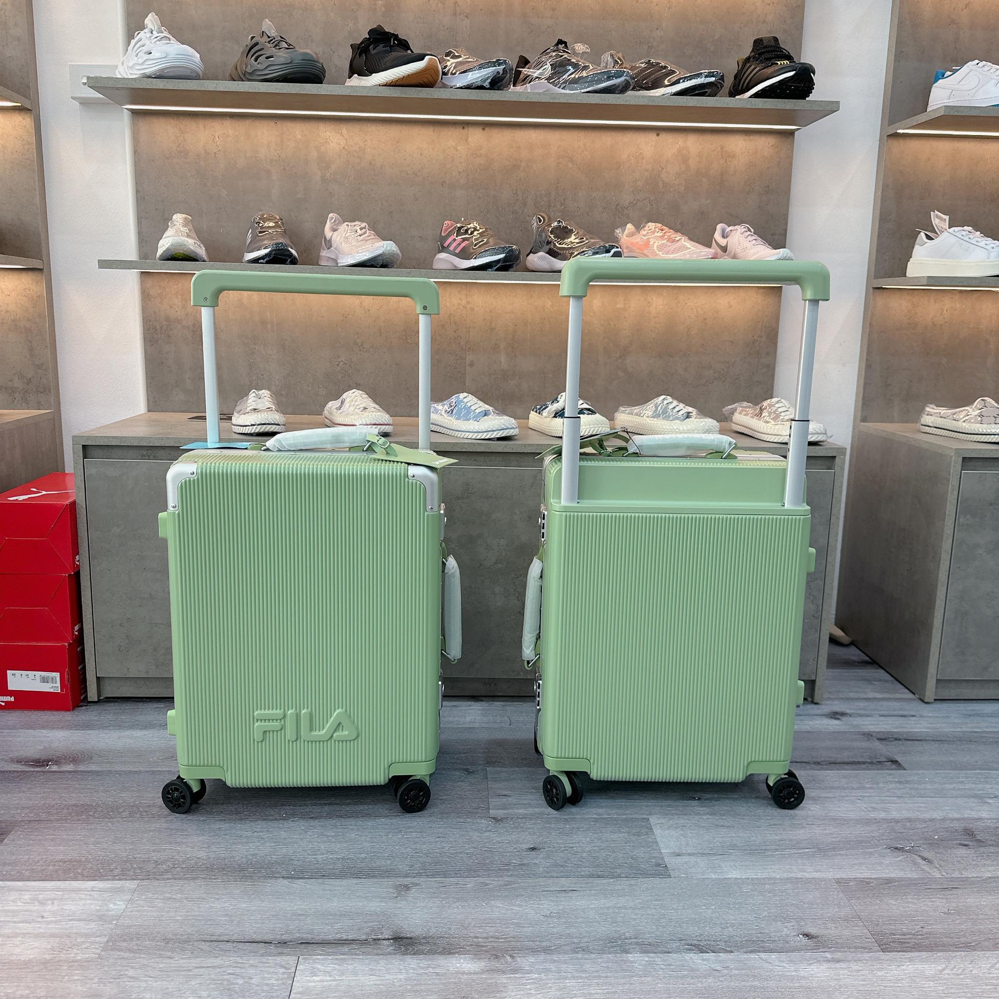 Vali kéo Fila Xanh Chính Hãng Size 20 - [ 43x24x58.5 ]