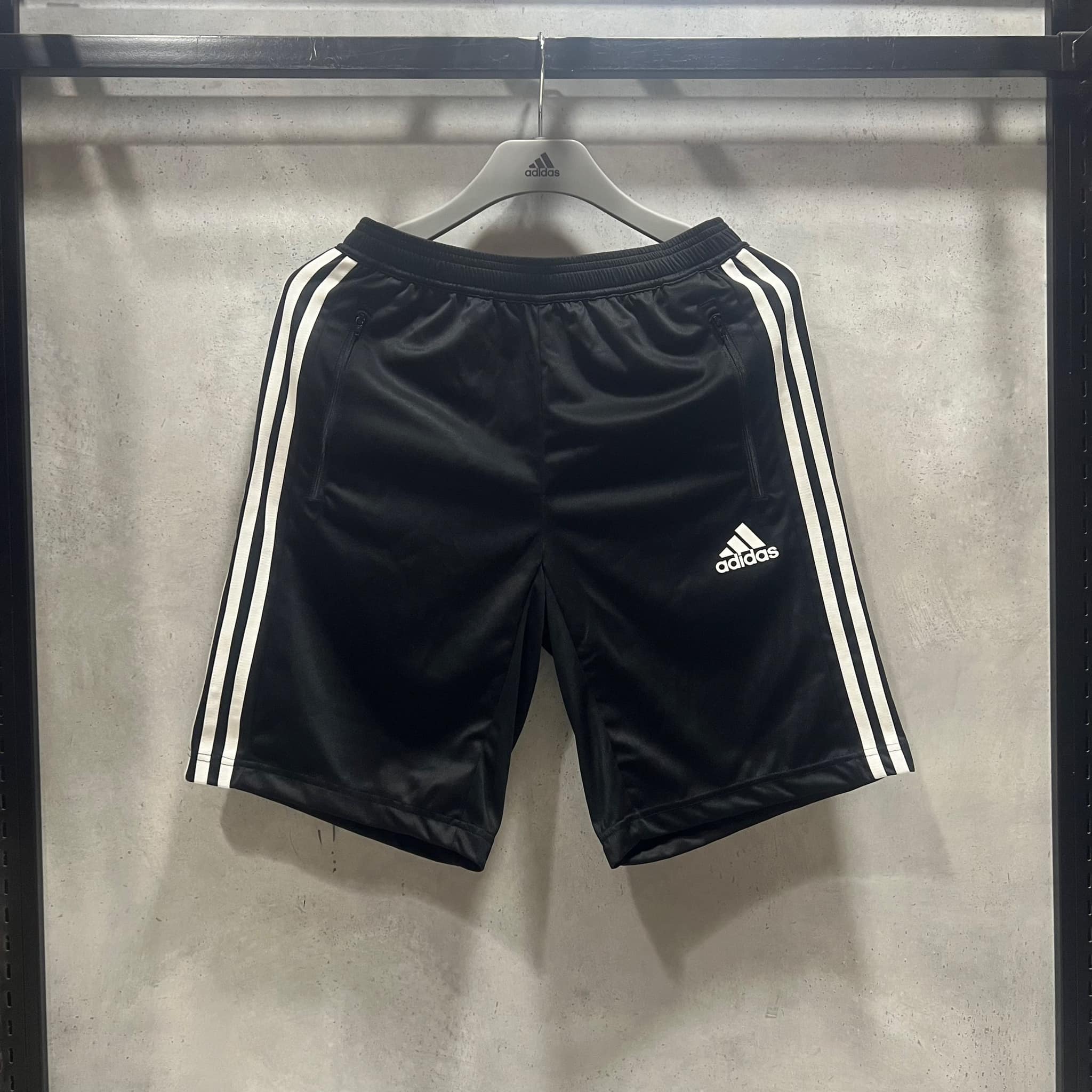 Quần Adidas Designed to Move 3 Stripes Primeblue  Black [ H20839 ]