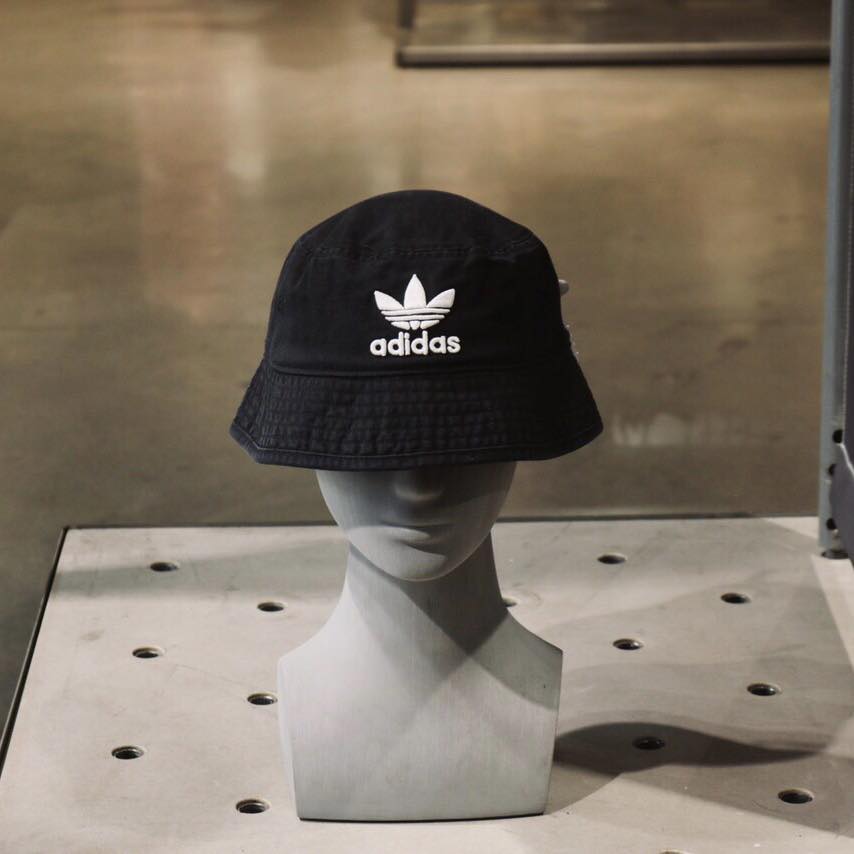 Mũ Adidas Stonewashed Classic Adicolor Màu Đen [ IC0009 ]