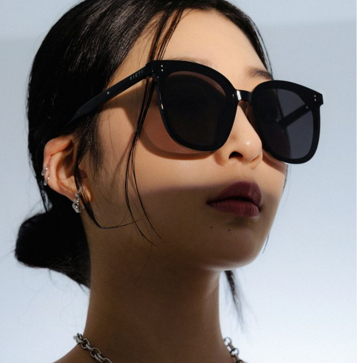 Kính Rietl Ali Black [ RT4033 C1 ]