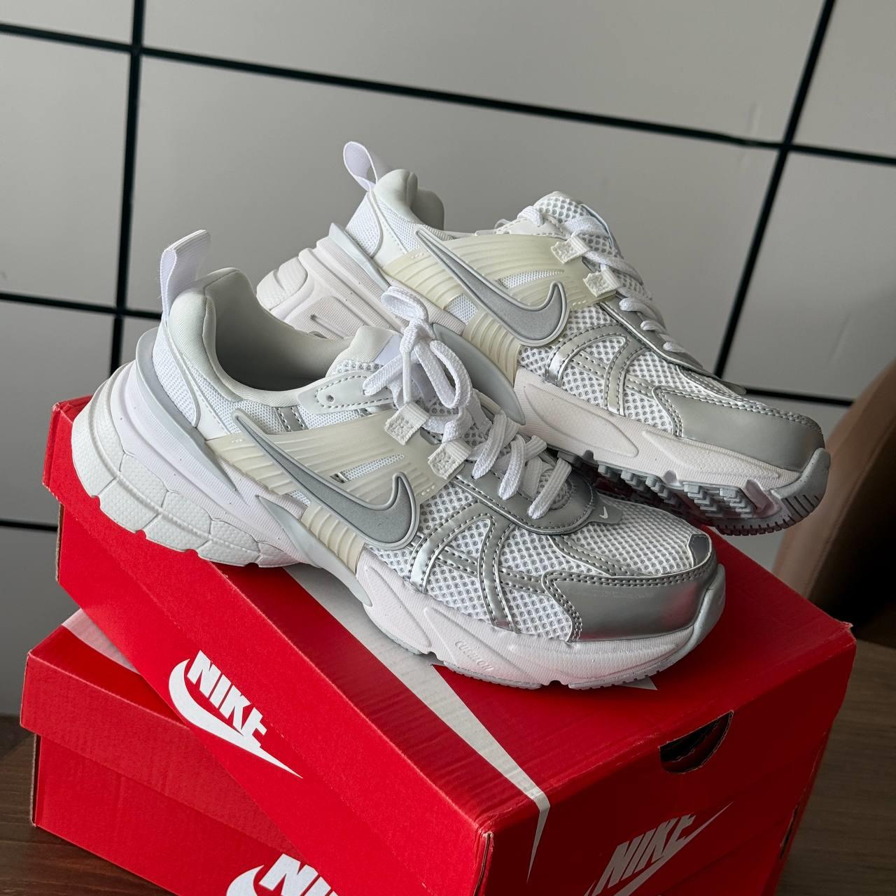 Giày Nike V2K Run Metallic Silver White [ FD0736 104 ]