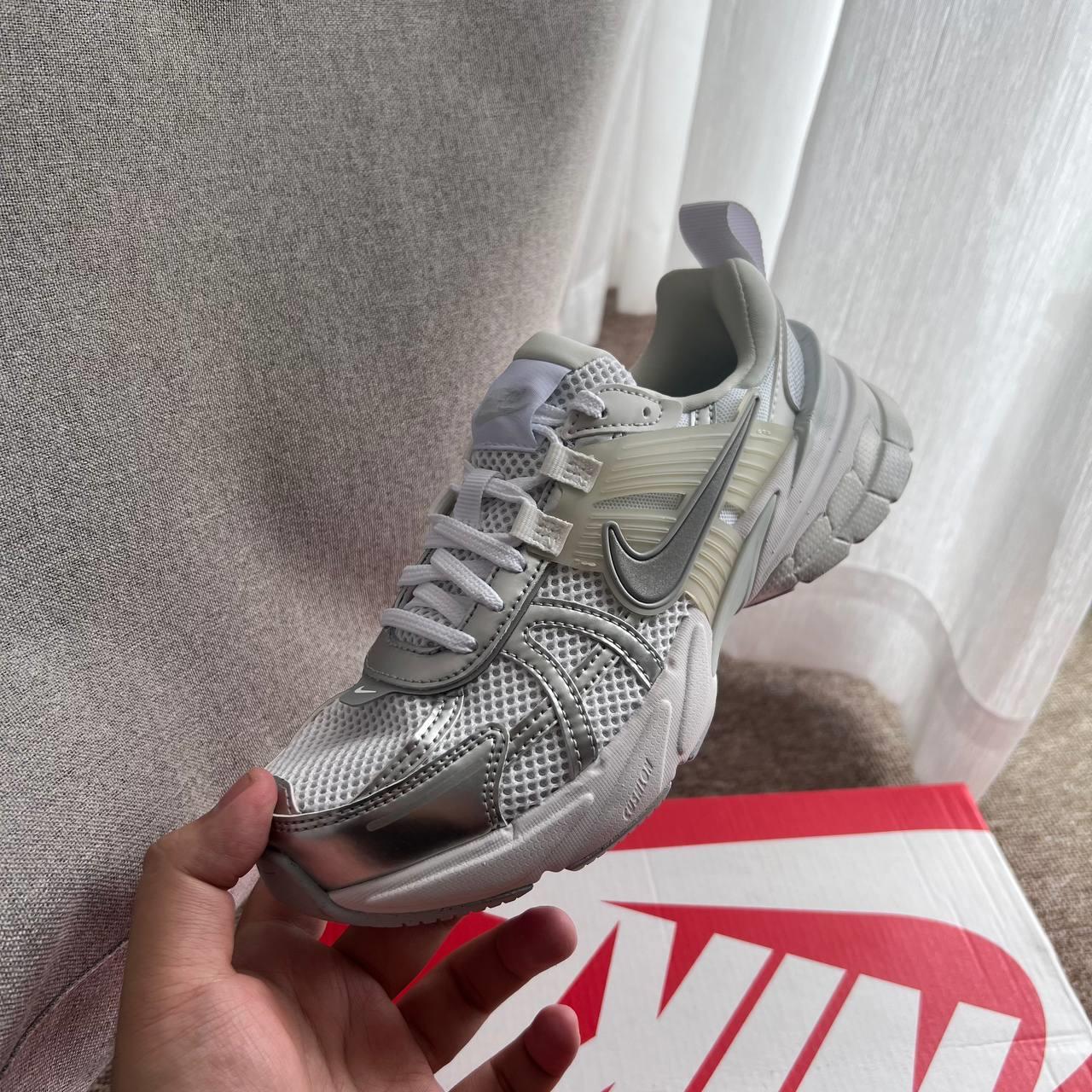 Giày Nike V2K Run Metallic Silver White [ FD0736 104 ]