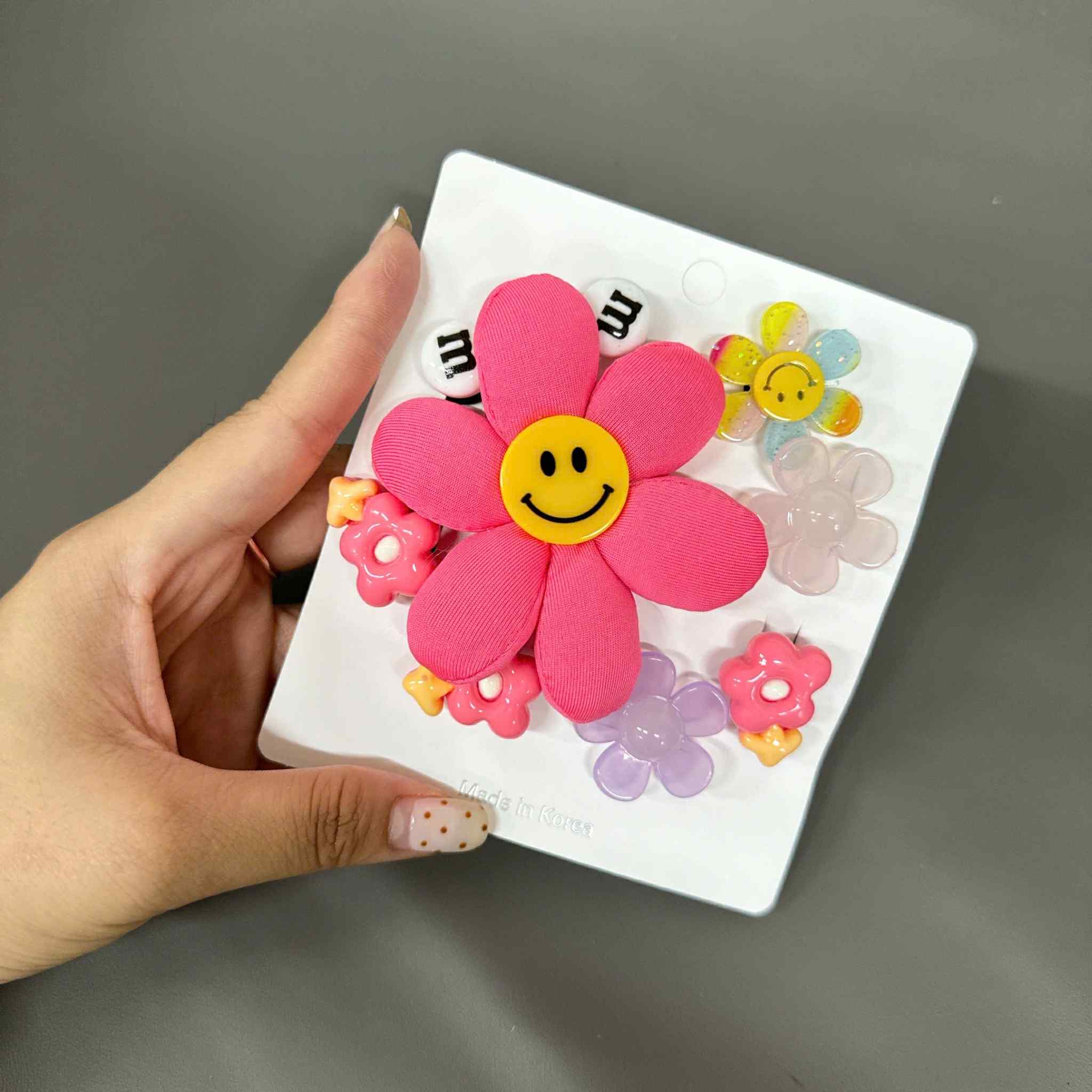 Combo 10 chiếc Jibbitz Crocs, Sticker Gắn Dép, Charm Bearbrick