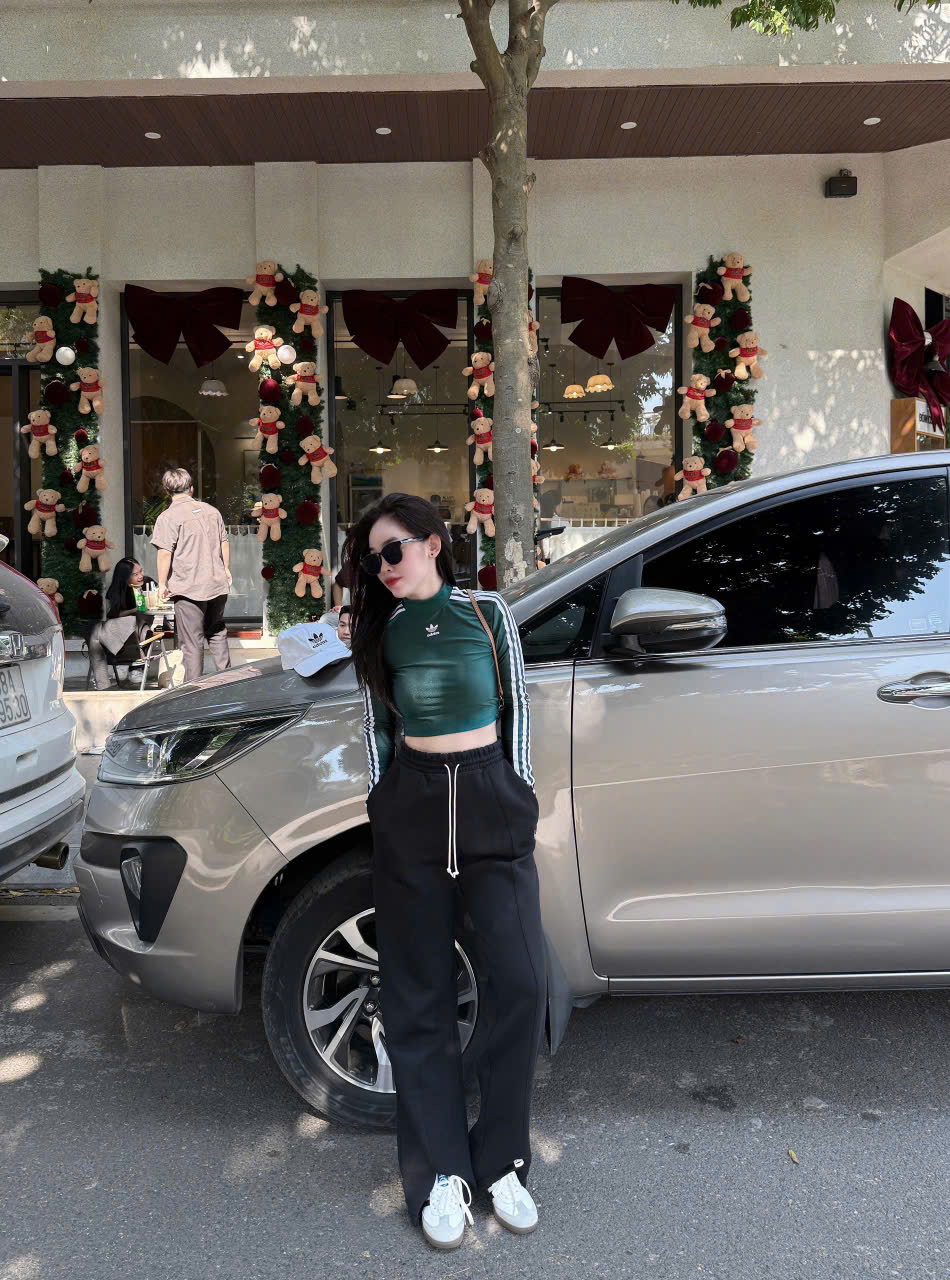 Áo Adidas 3 Stripes Cropped Long Sleeve Green [ IR8136 ]