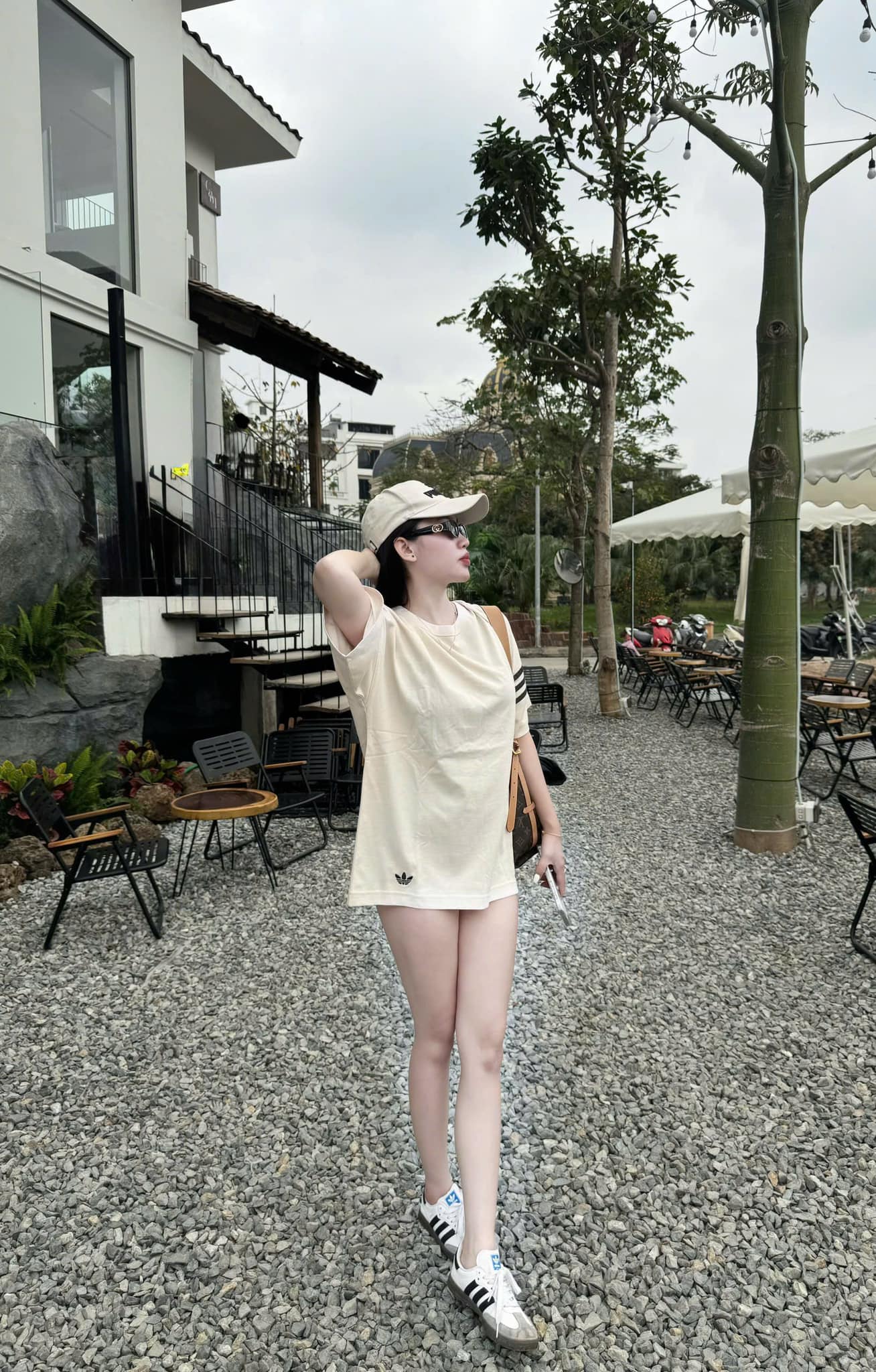 Áo Adidas Street Neuclassic White [ IV5354 ]