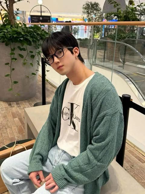 Áo Thun Calvin Klein Monogram White [ 40DC813103 ]