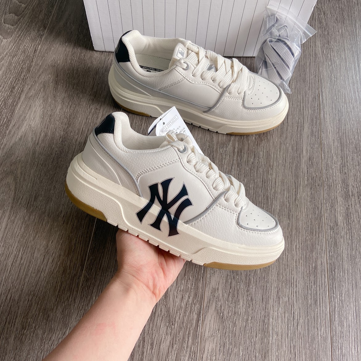 Giày MLB Chunky Liner White Black New York Yankees Giày Thể Thao Nam Nữ MLB  NY Đen Trắng Đế Tăng Chiều Cao 5cm  MixASale