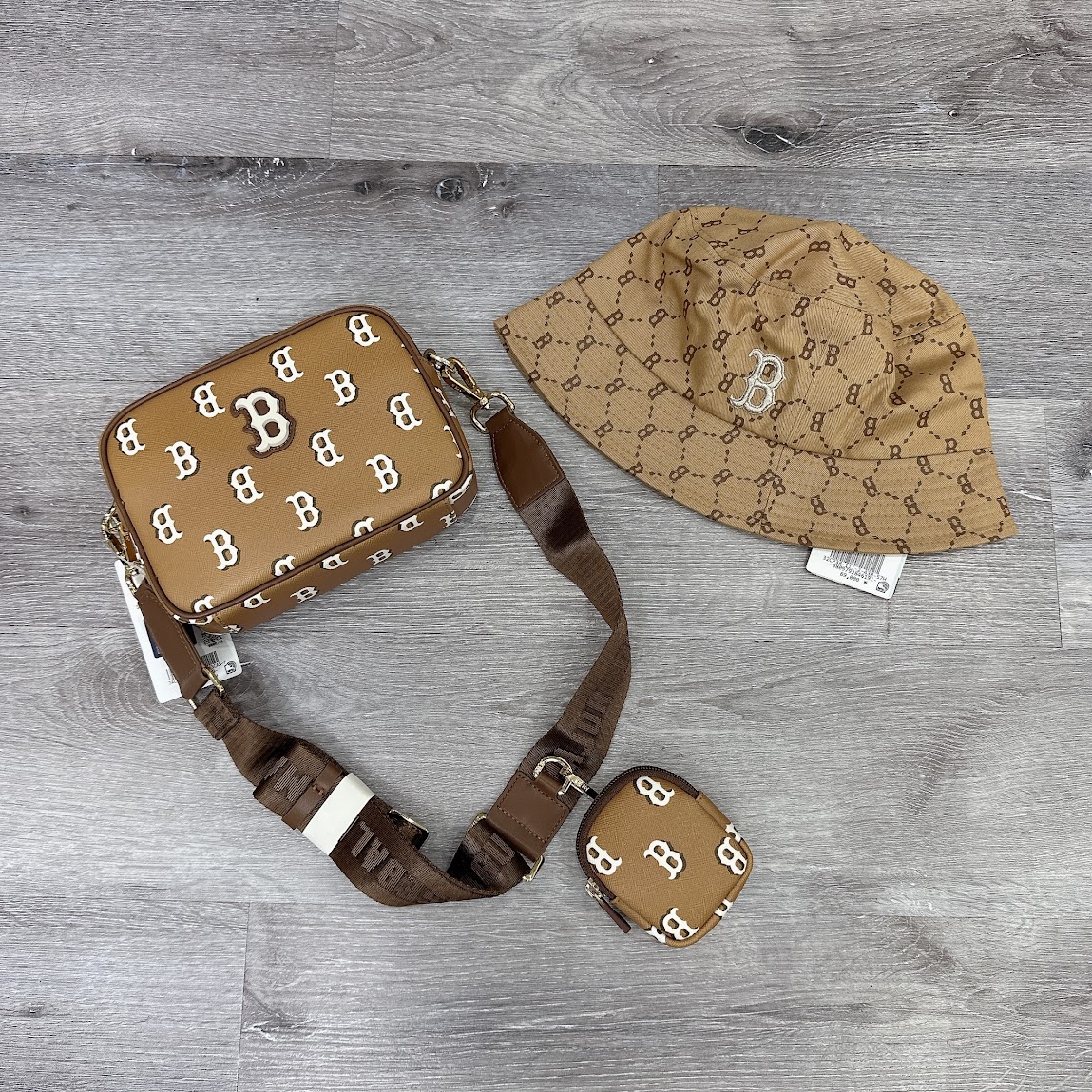 Túi MLB Big B Monogram Dia Boston Beige Brown [ 7ACRM084N 43CAS ]
