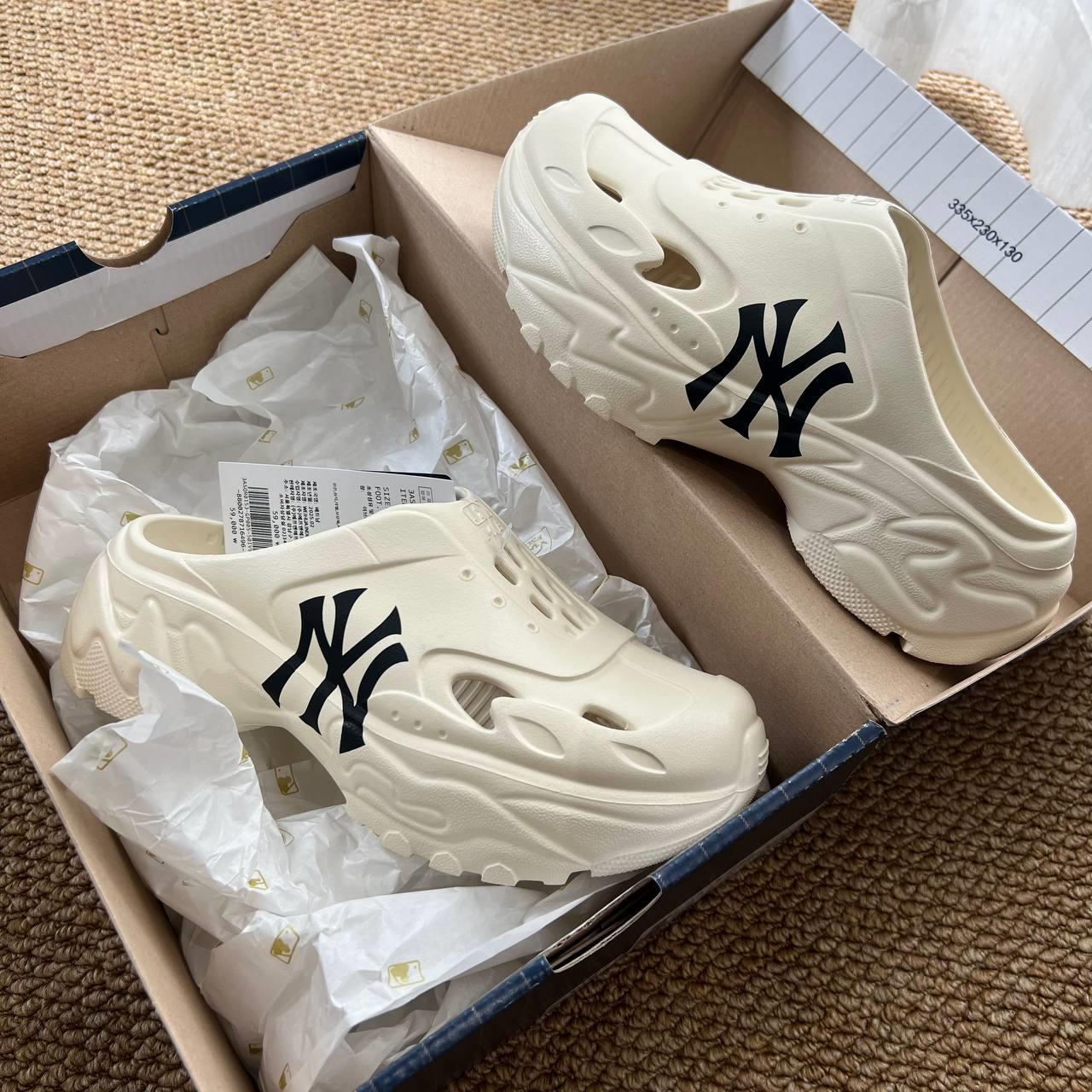 Giày MLB Big Ball Chunky Recovery Mule New York Yankees Ivory [ 3ASQR0153 50IVS ]