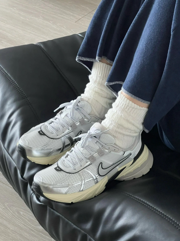 Giày Nike V2K Run Runtekk Summit White Metallic Silver [ FD0736-100 ]