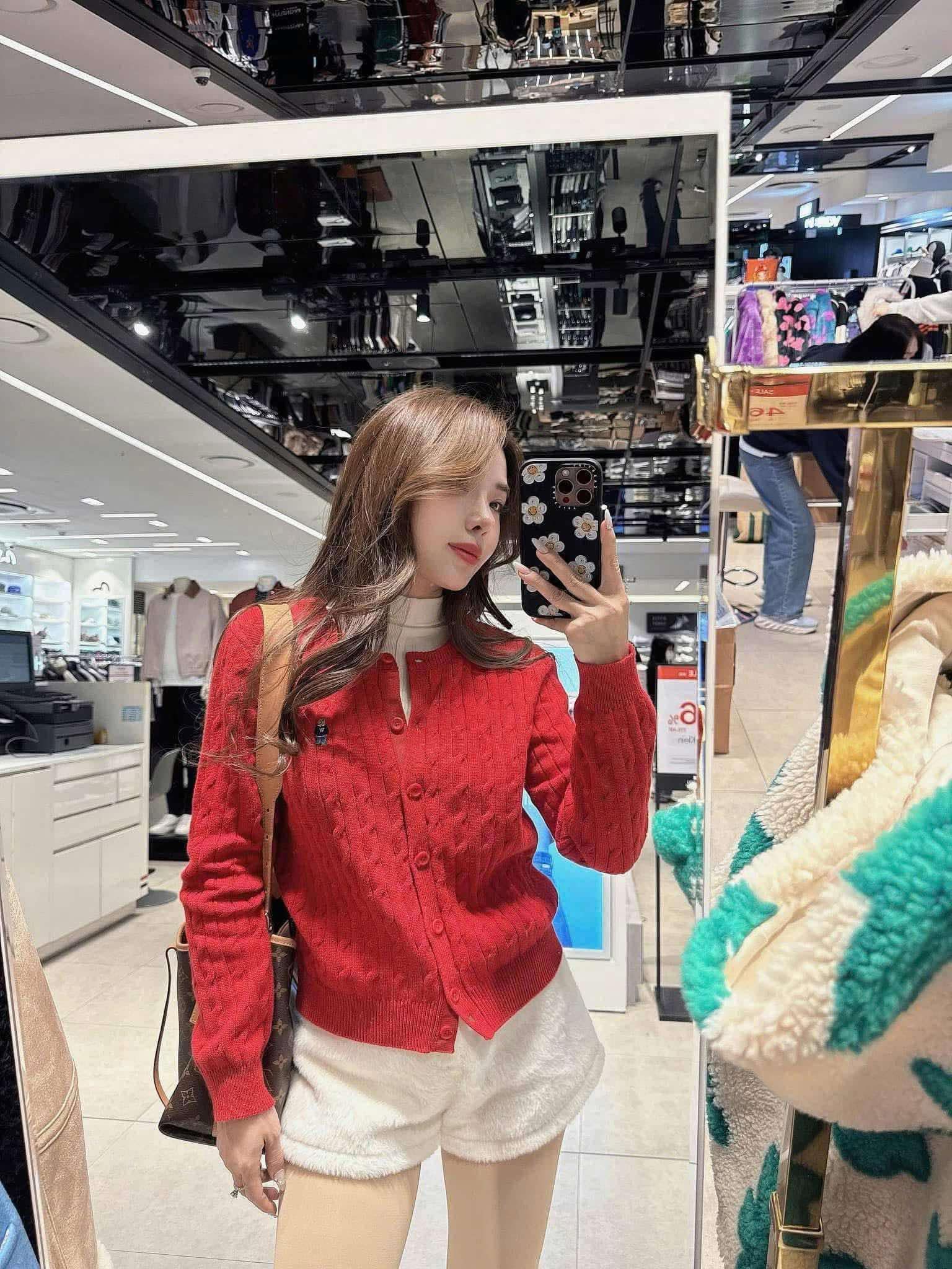 Áo Whoau Steve Cable Cardigan Red [ WHCKF2101F-00 ]