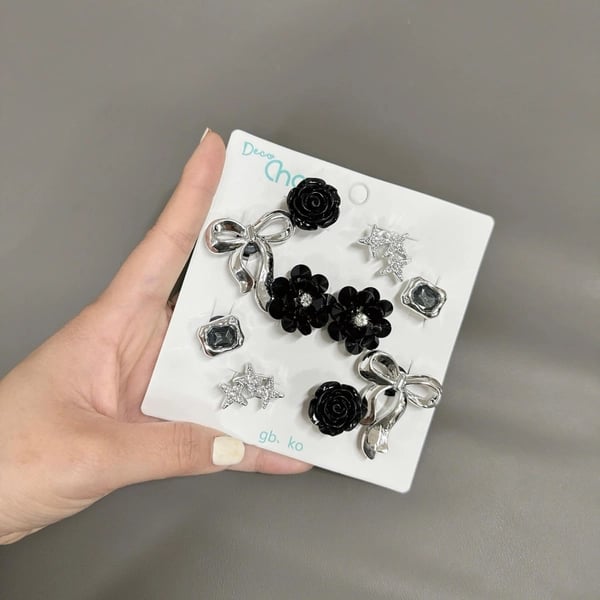 Combo 10 chiếc Jibbitz Crocs, Sticker Gắn Dép, Charm Bearbrick