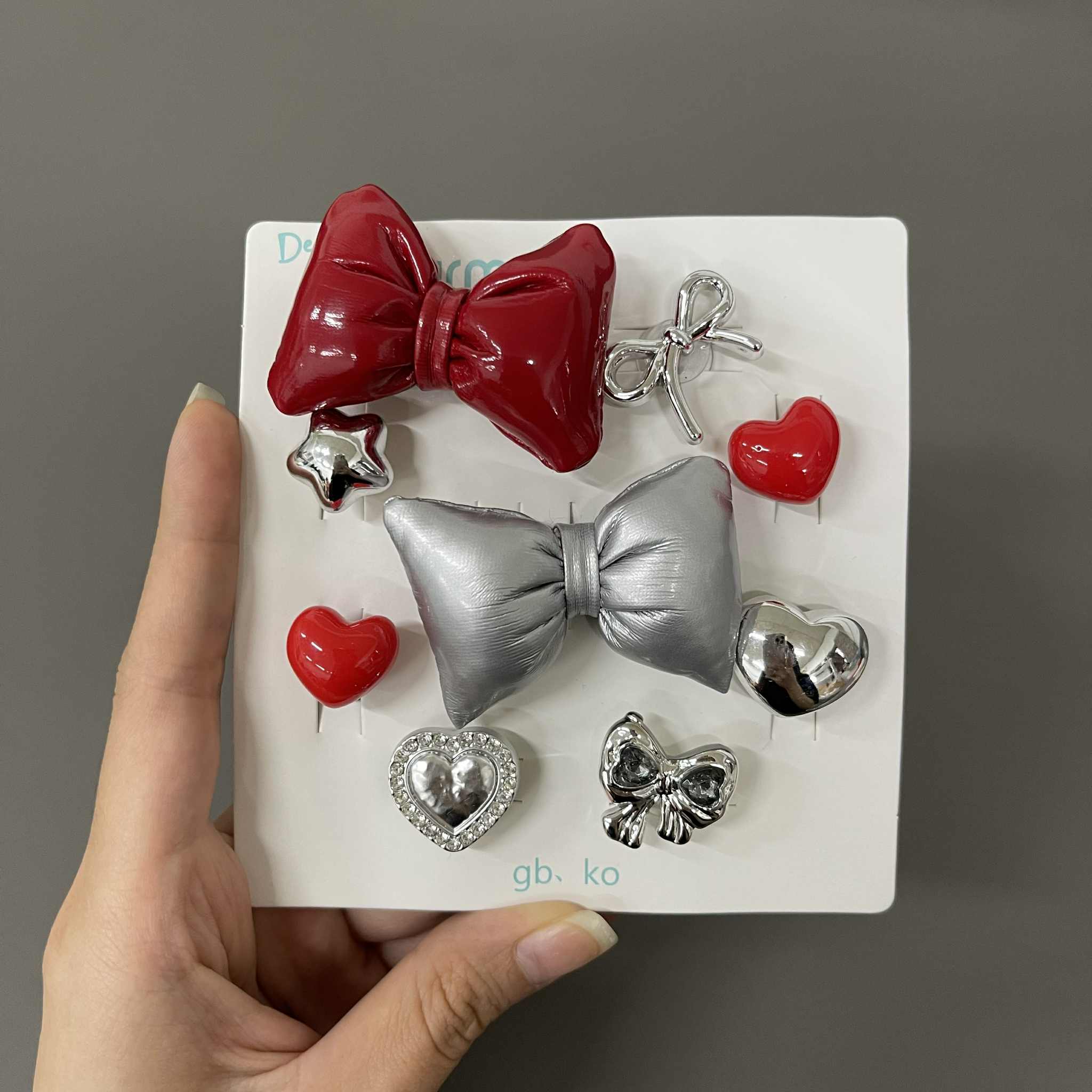 Combo 10 chiếc Jibbitz Crocs, Sticker Gắn Dép, Charm Bearbrick