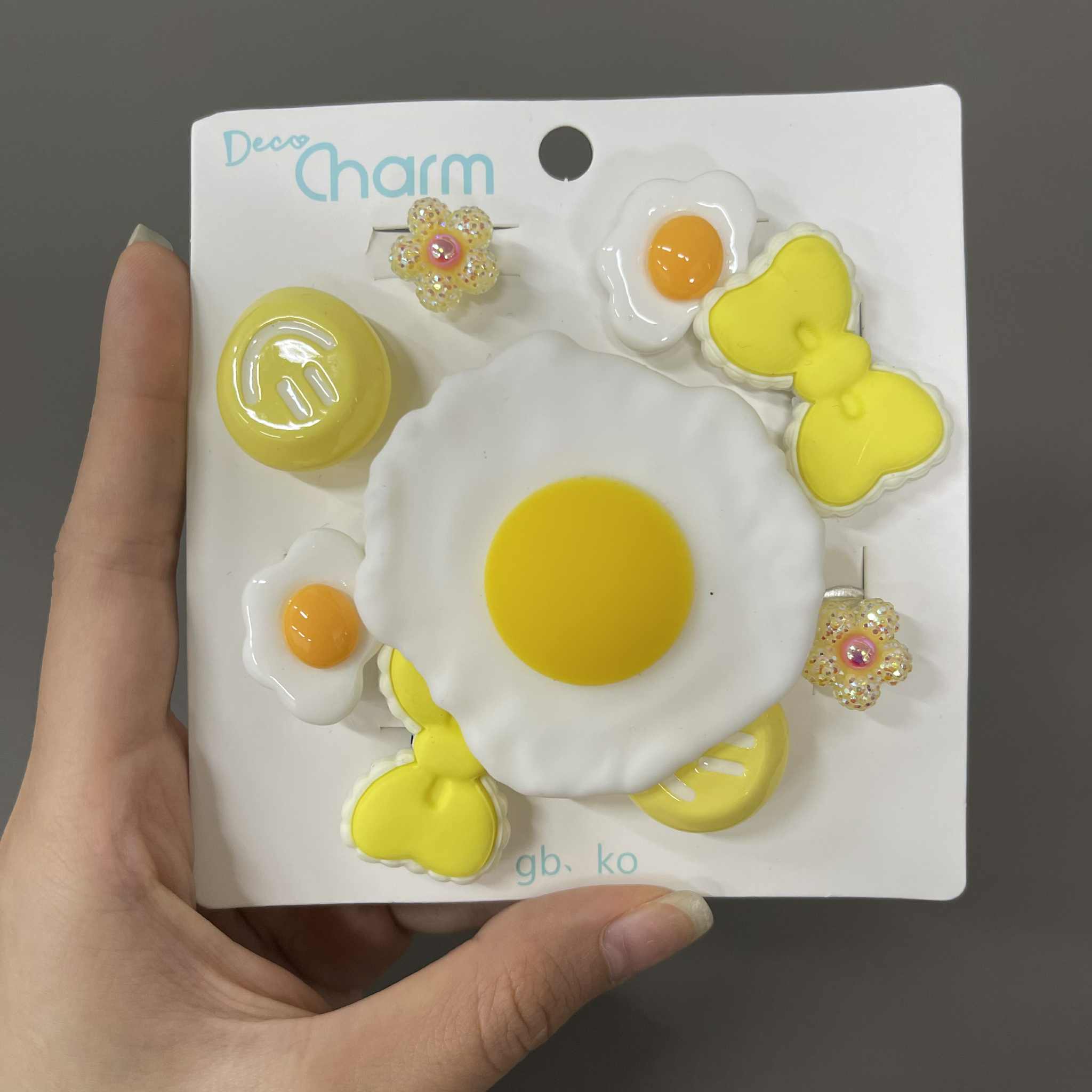 Combo 10 chiếc Jibbitz Crocs, Sticker Gắn Dép, Charm Bearbrick