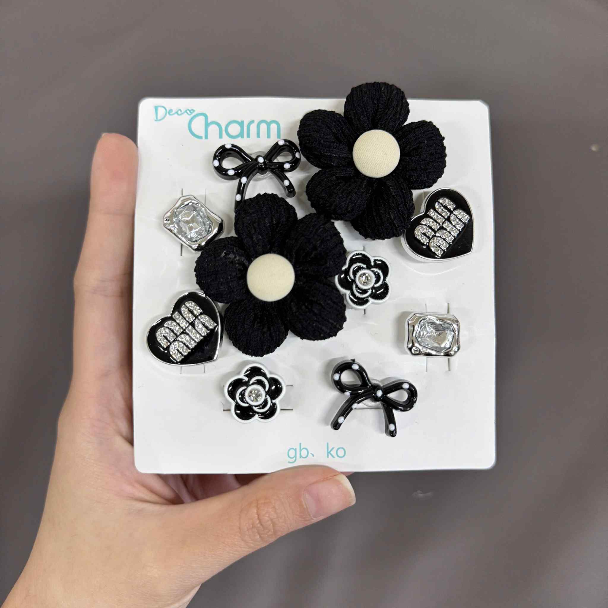 Combo 10 chiếc Jibbitz Crocs, Sticker Gắn Dép, Charm Bearbrick