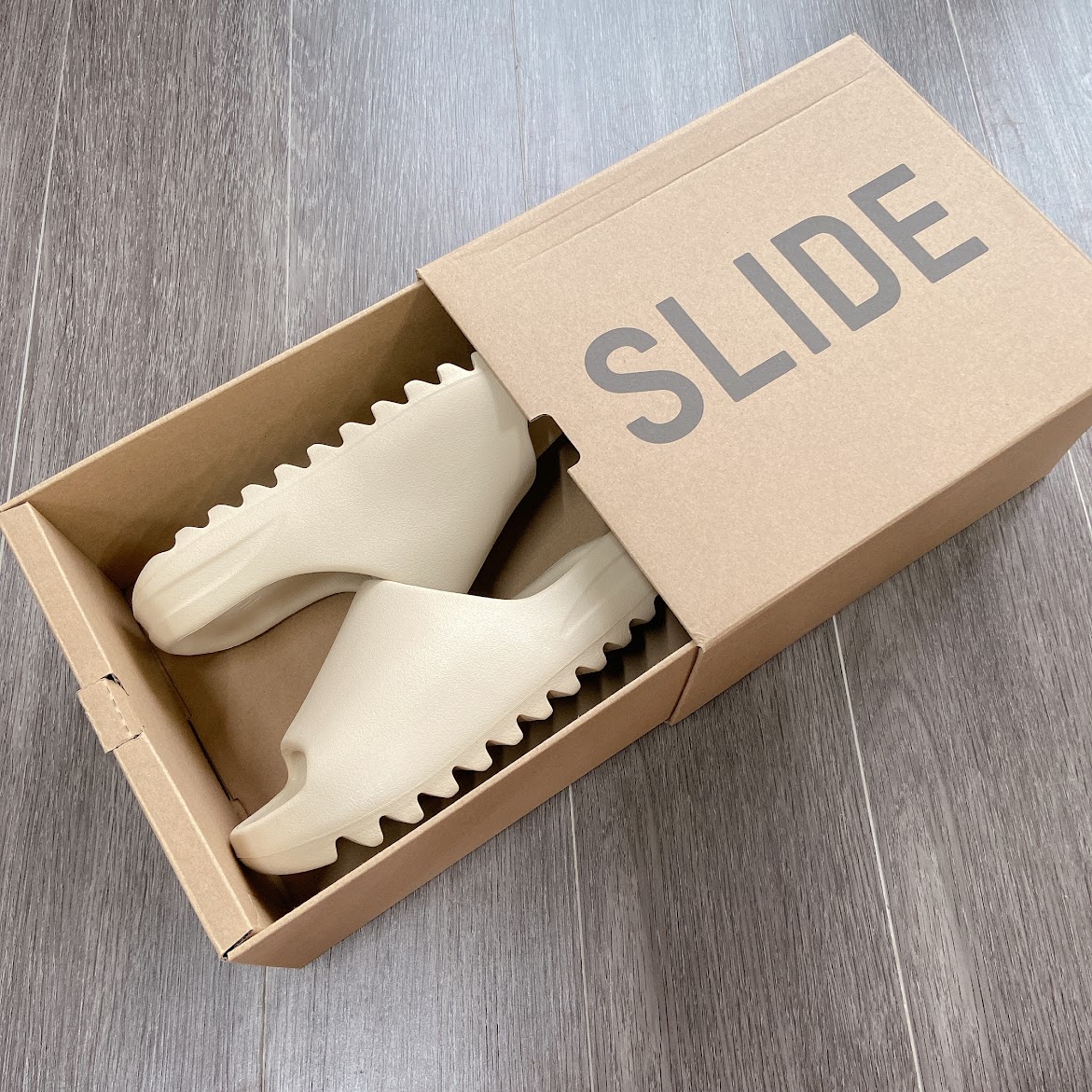 Dép Adidas Yeezy Slide Bone 2022 Restock [ FZ5897 ]