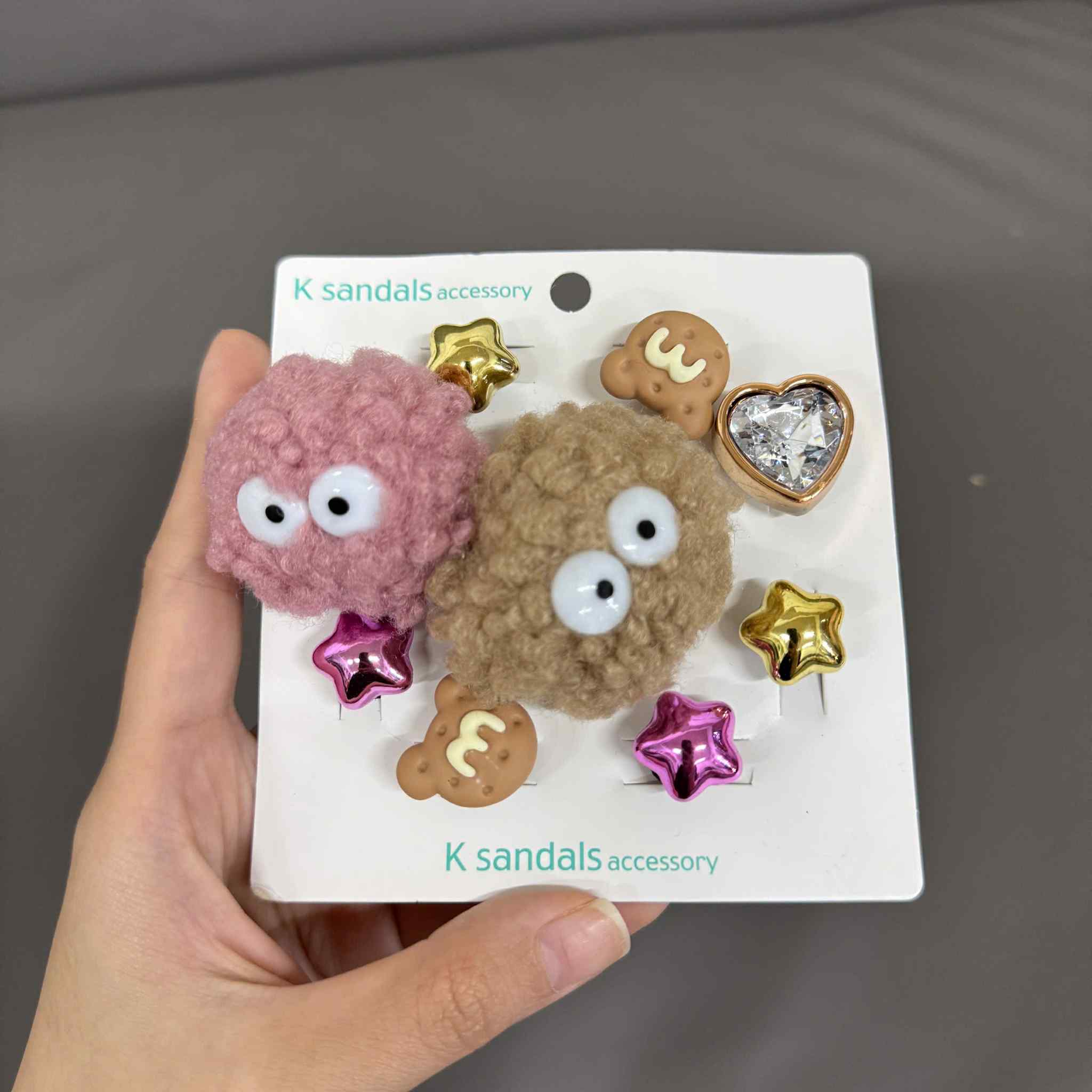 Combo 10 chiếc Jibbitz Crocs, Sticker Gắn Dép, Charm Bearbrick