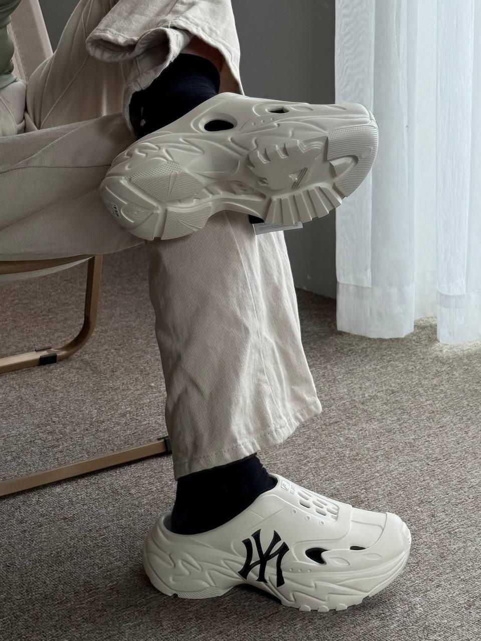 Giày MLB Big Ball Chunky Recovery Mule New York Yankees Ivory [ 3ASQR0153 50IVS ]