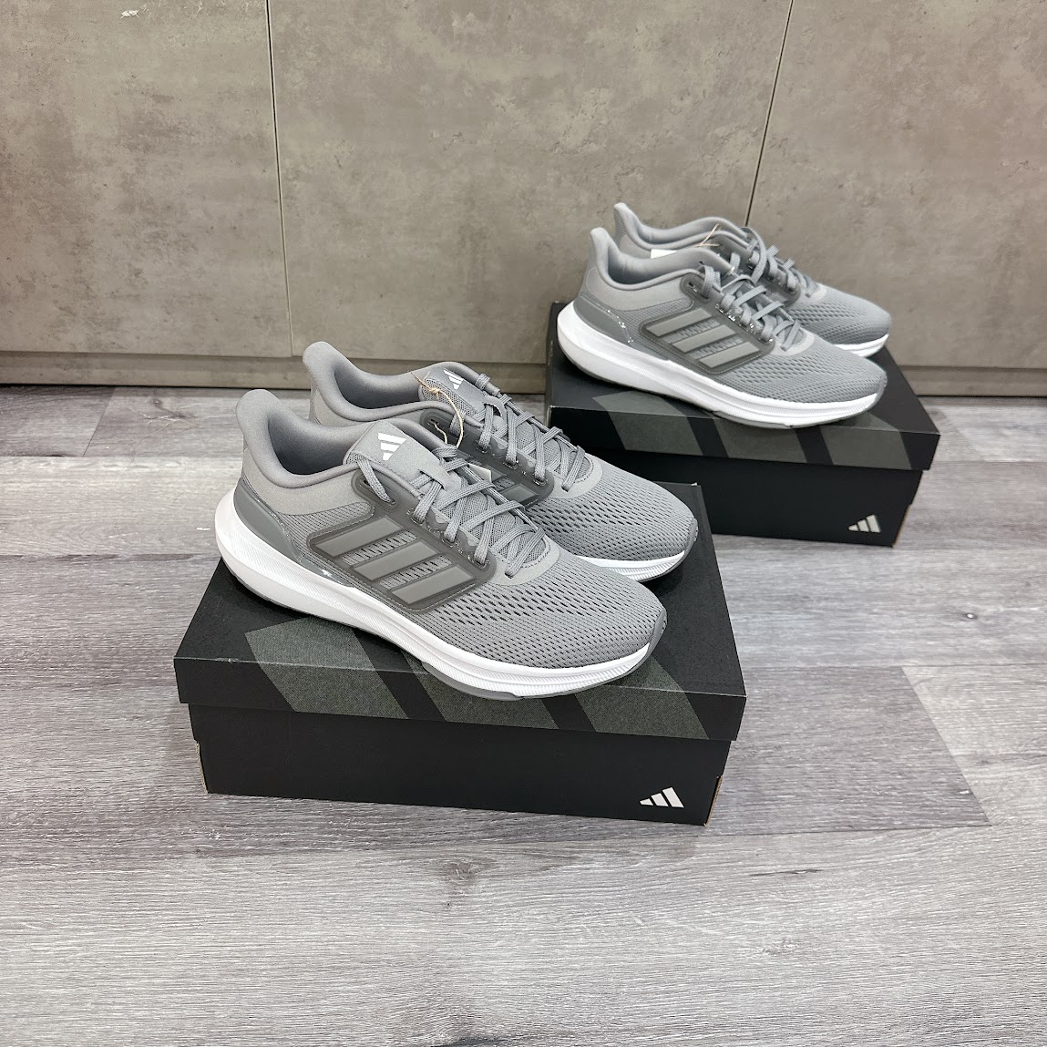 Giày Adidas Giày Ultrabounce Xám [ HP5773 ]